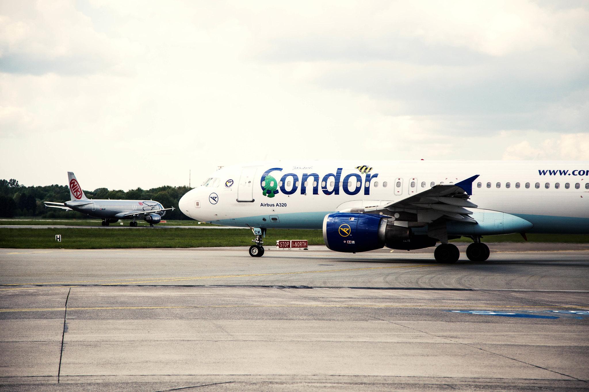 Hamburg Airport: Condor (DE / CFG) |  Airbus A320-212 A320 | D-AICK | MSN 1416