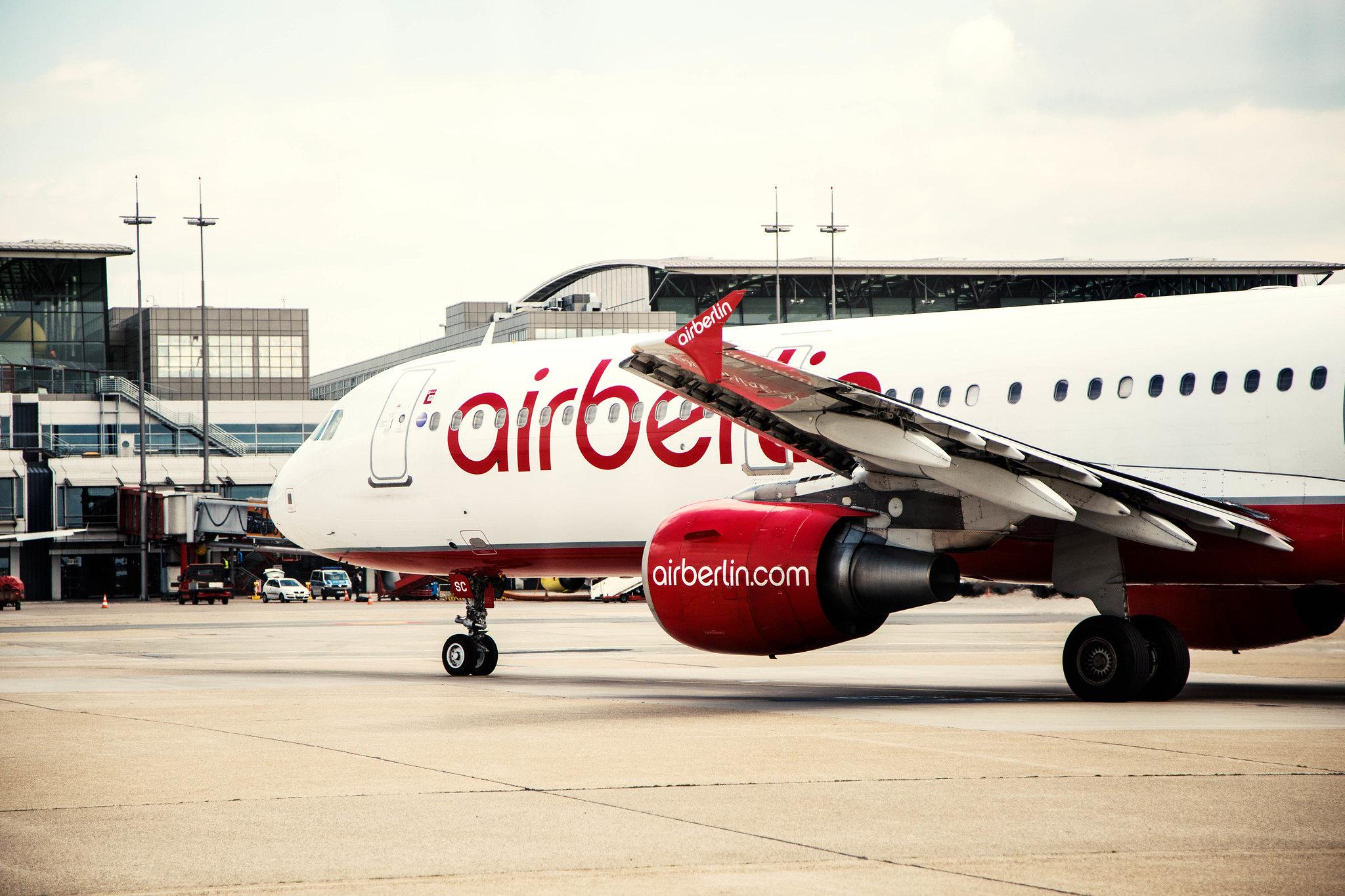 Hamburg Airport: Air Berlin (AB / BER)  |  Airbus A321-211 A321 | D-ALSC | MSN 2005