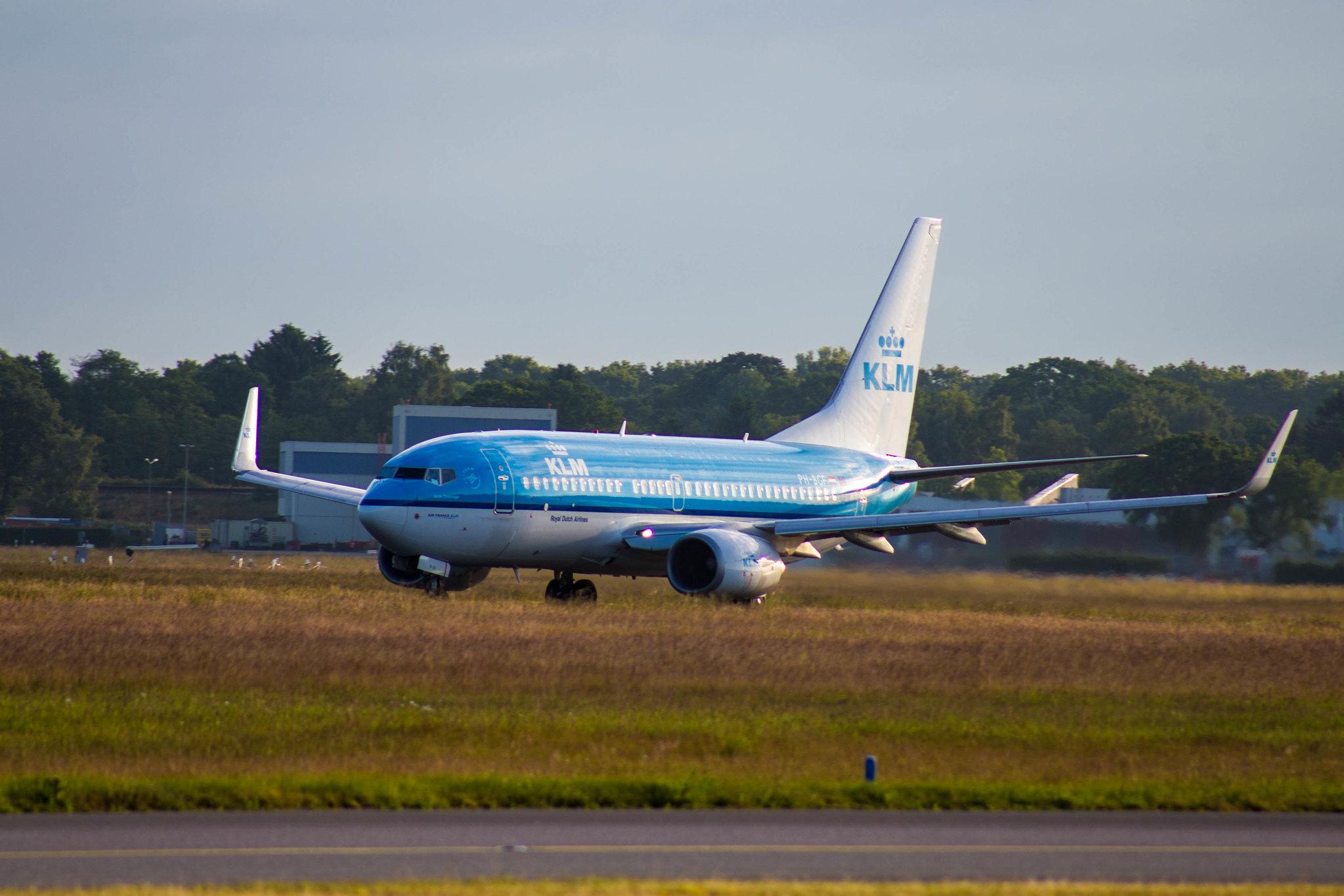 Hamburg Airport: KLM (KL / KLM) |  Boeing 737-7K2 B737 | PH-BGF | MSN 30365