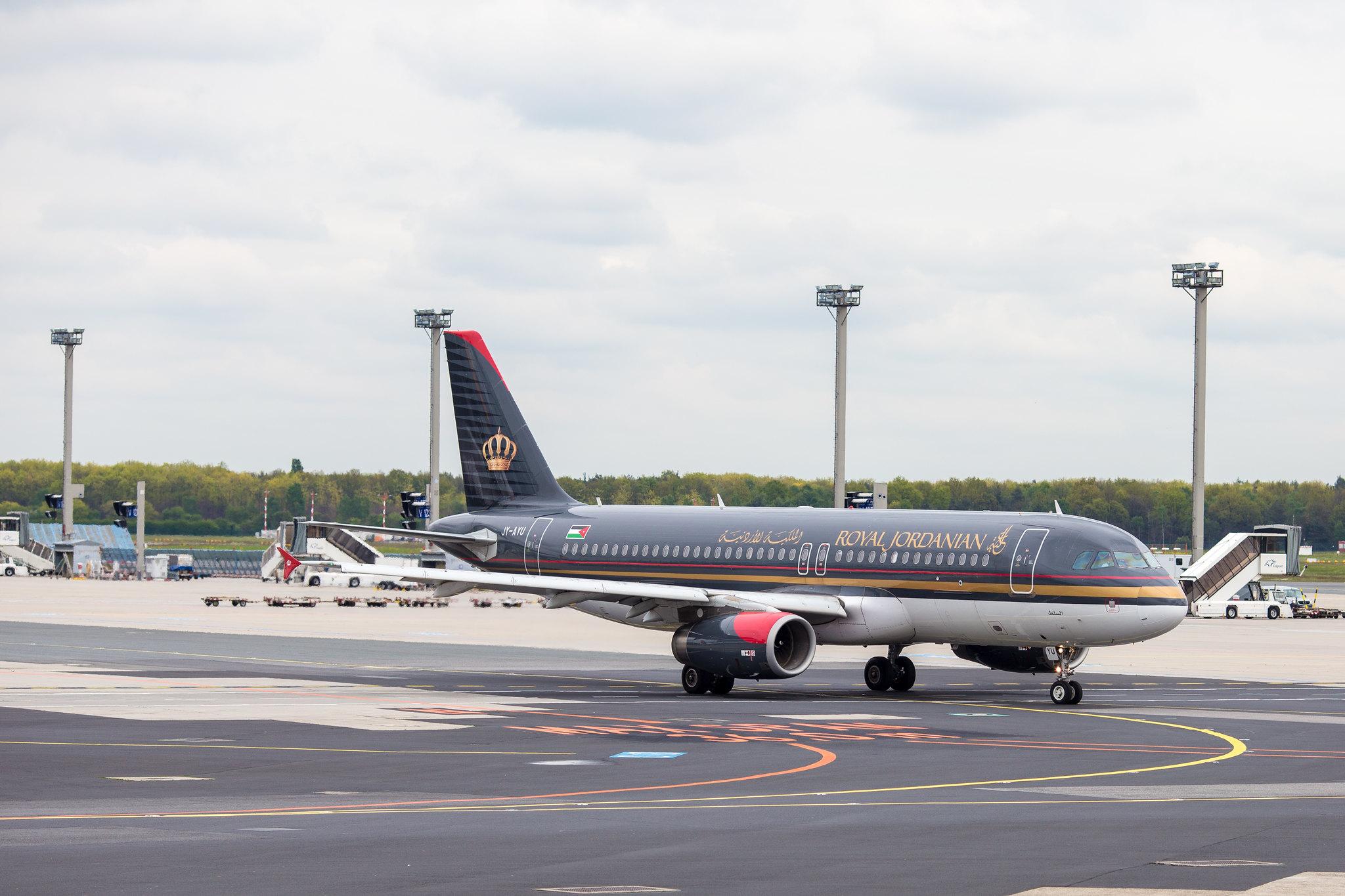 Frankfurt Airport: Royal Jordanian (RJ / RJA) |  Airbus A320-232 A320 | JY-AYU | MSN 5128