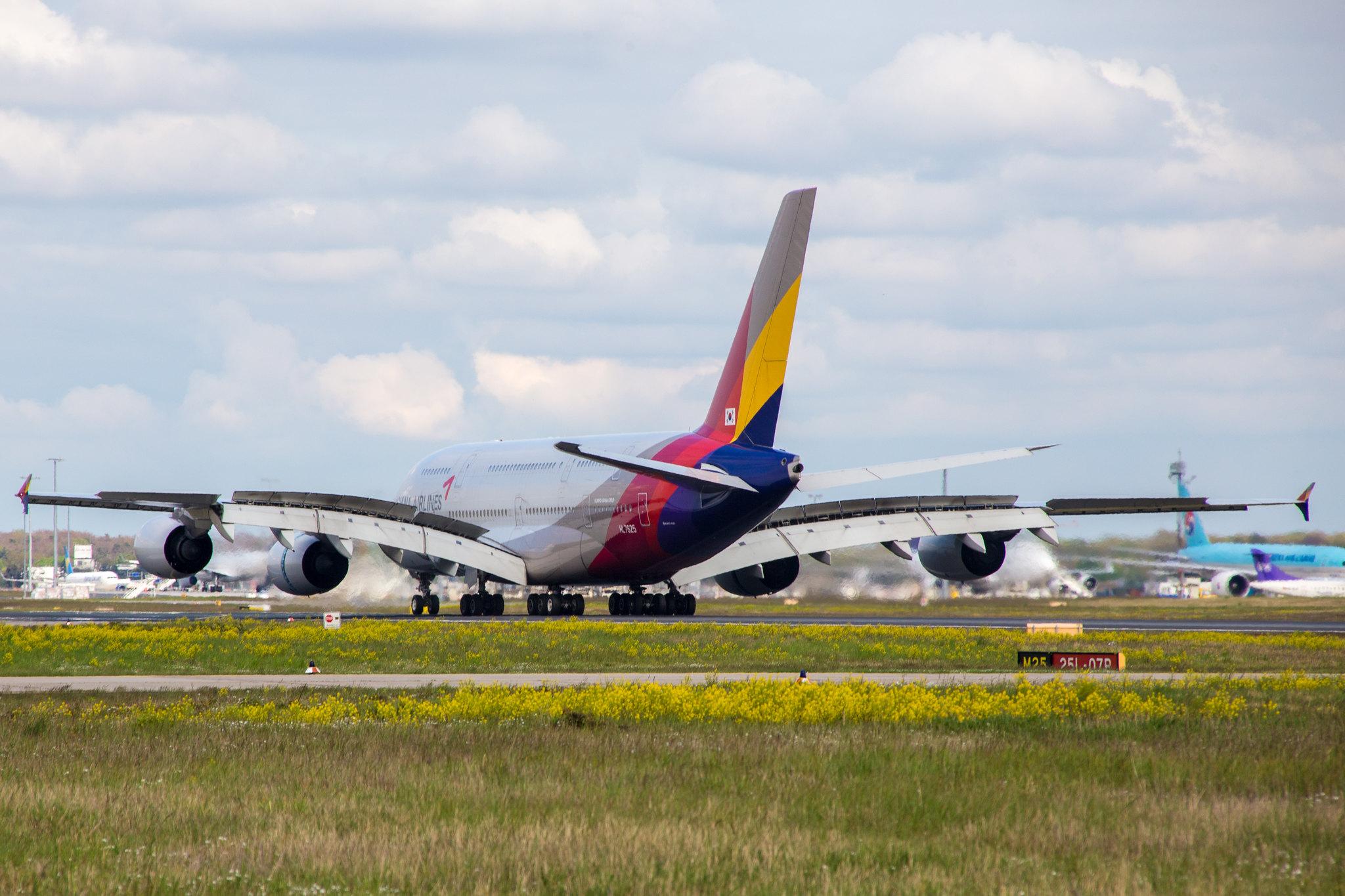 Frankfurt Airport: Asiana Airlines (OZ / AAR) |  Airbus A380-841 A388 | HL7625 | MSN 152