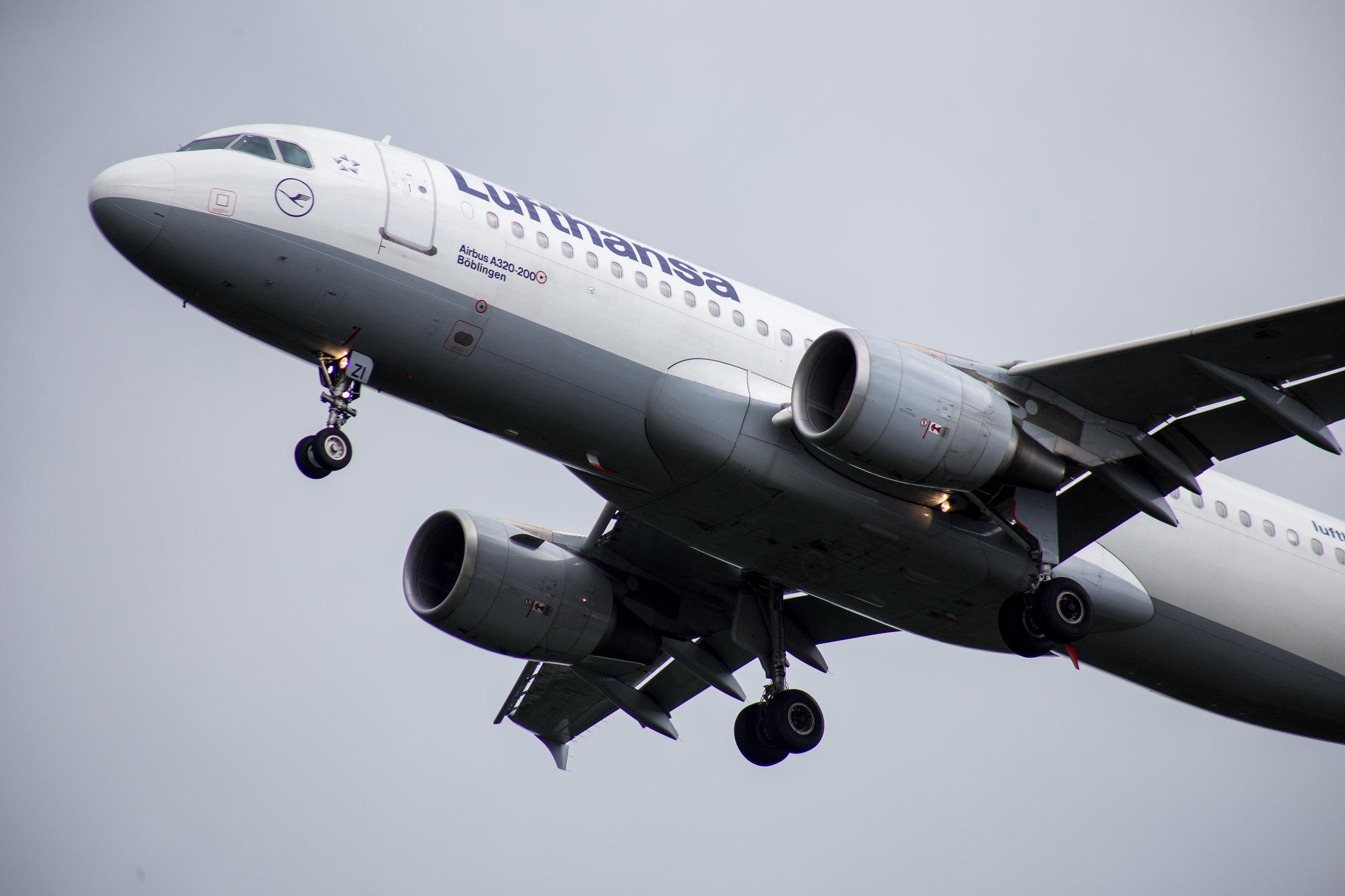 Frankfurt Airport: Lufthansa (LH / DLH) |  Airbus A320-214 A320 | D-AIZI | MSN 4398