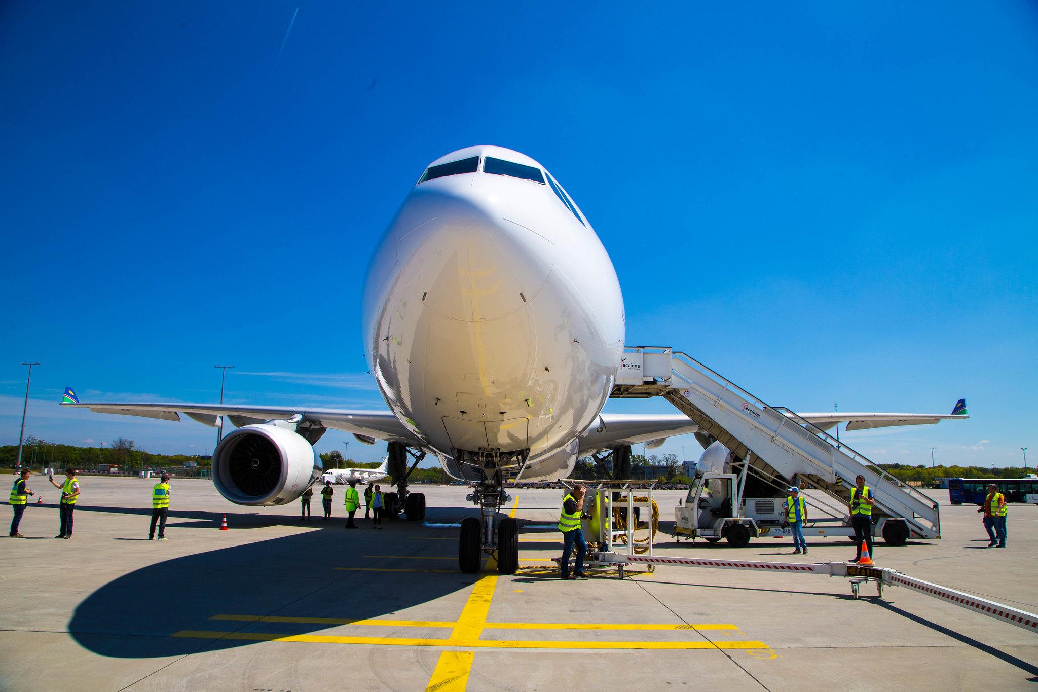 Frankfurt Airport: Air Namibia (SW / NMB) |  Airbus A330-243 A332 | V5-ANP | MSN 1466