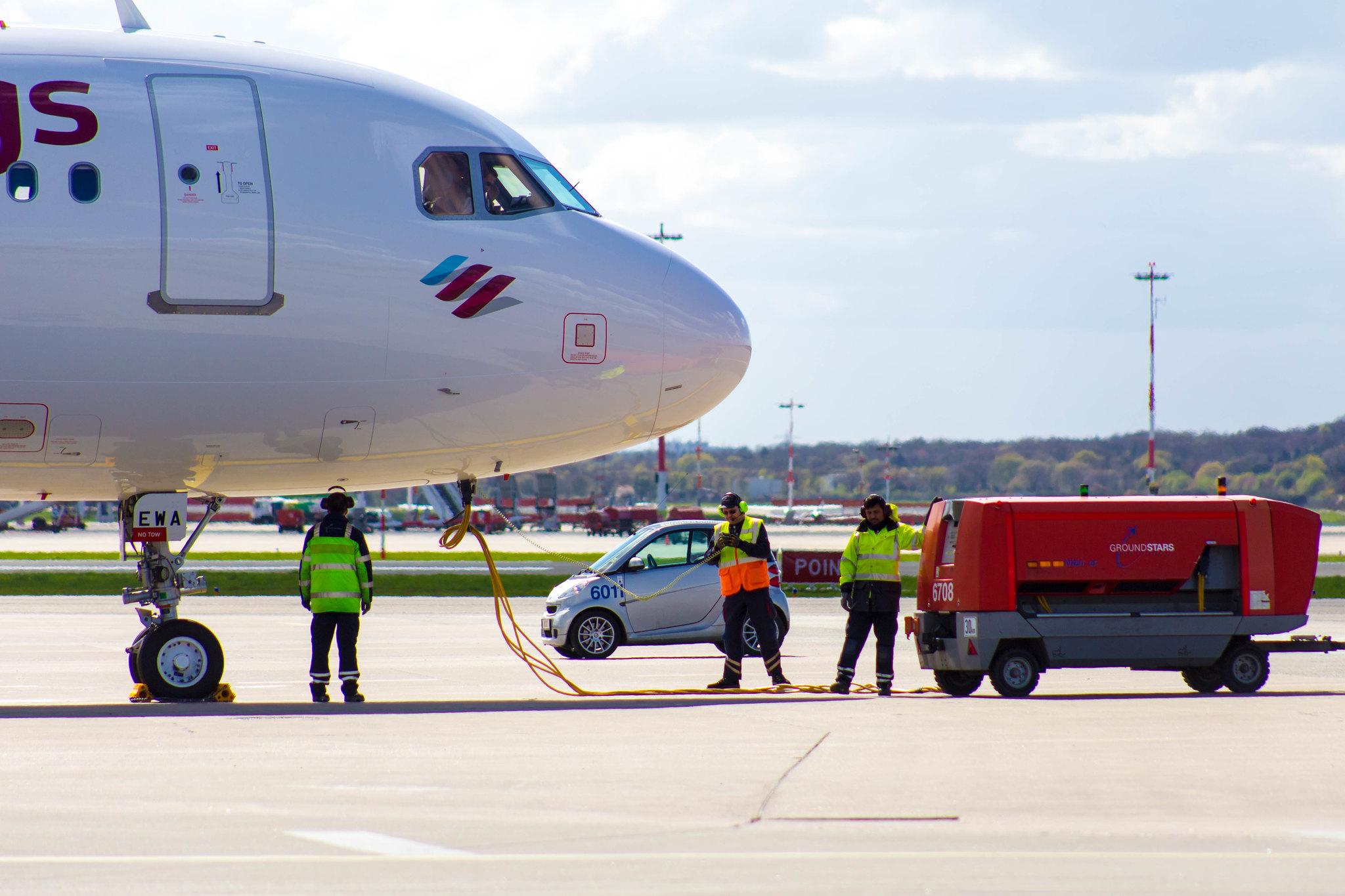 Hamburg Airport: Eurowings (EW / EWG) |  Airbus A320-214 A320 | D-AEWA | MSN 6953