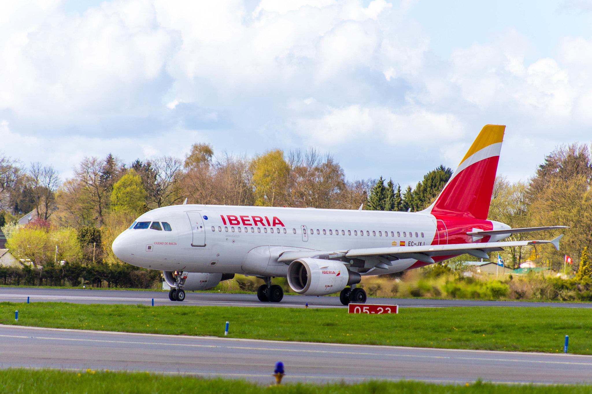 Hamburg Airport: Iberia (IB / IBE) |  Airbus A319-111 A319 | EC-JXJ | MSN 2889