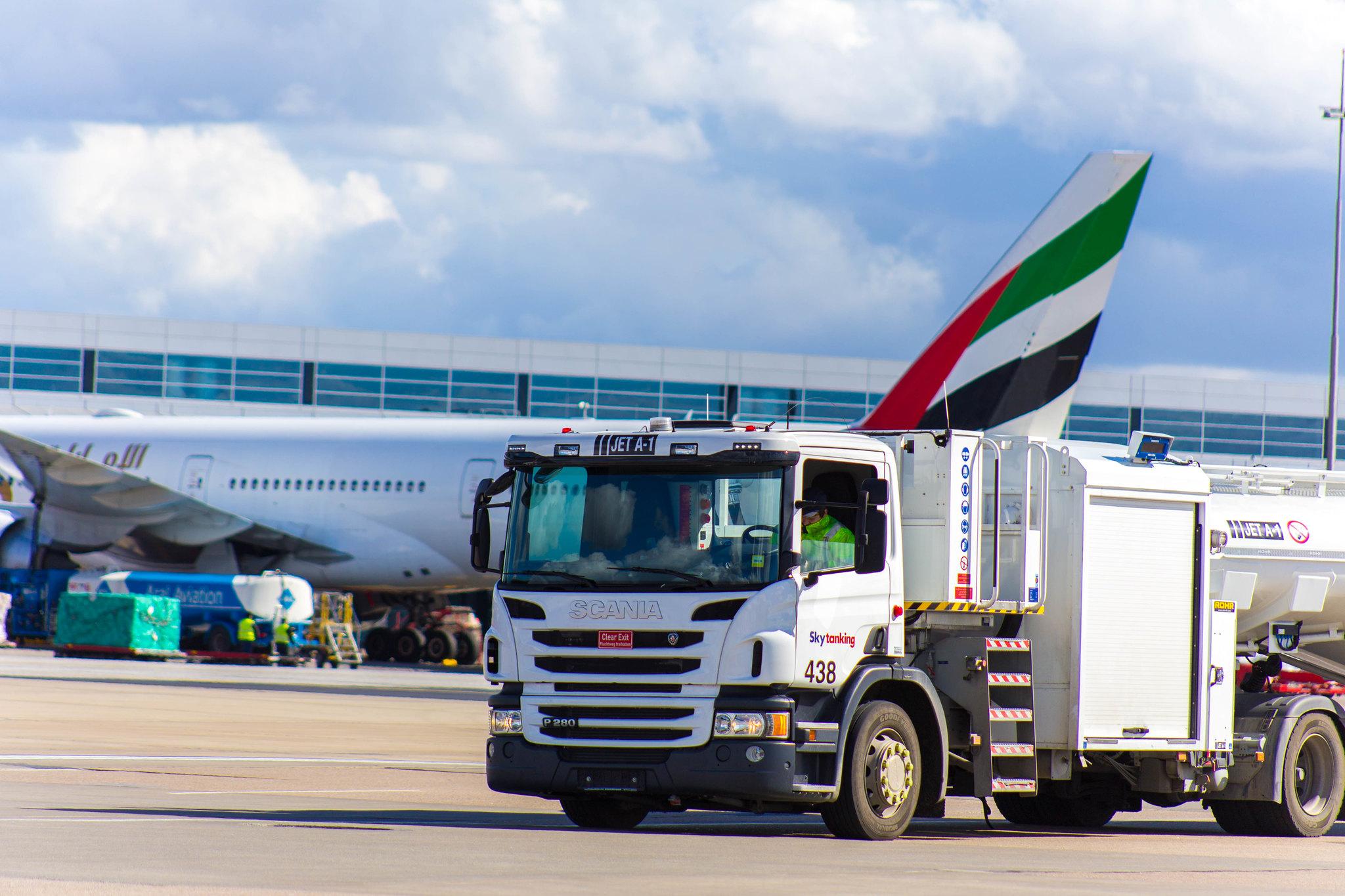 Hamburg Airport: Emirates (EK / UAE) |  Boeing 777-31H(ER) B77W | A6-EGZ | MSN 41081