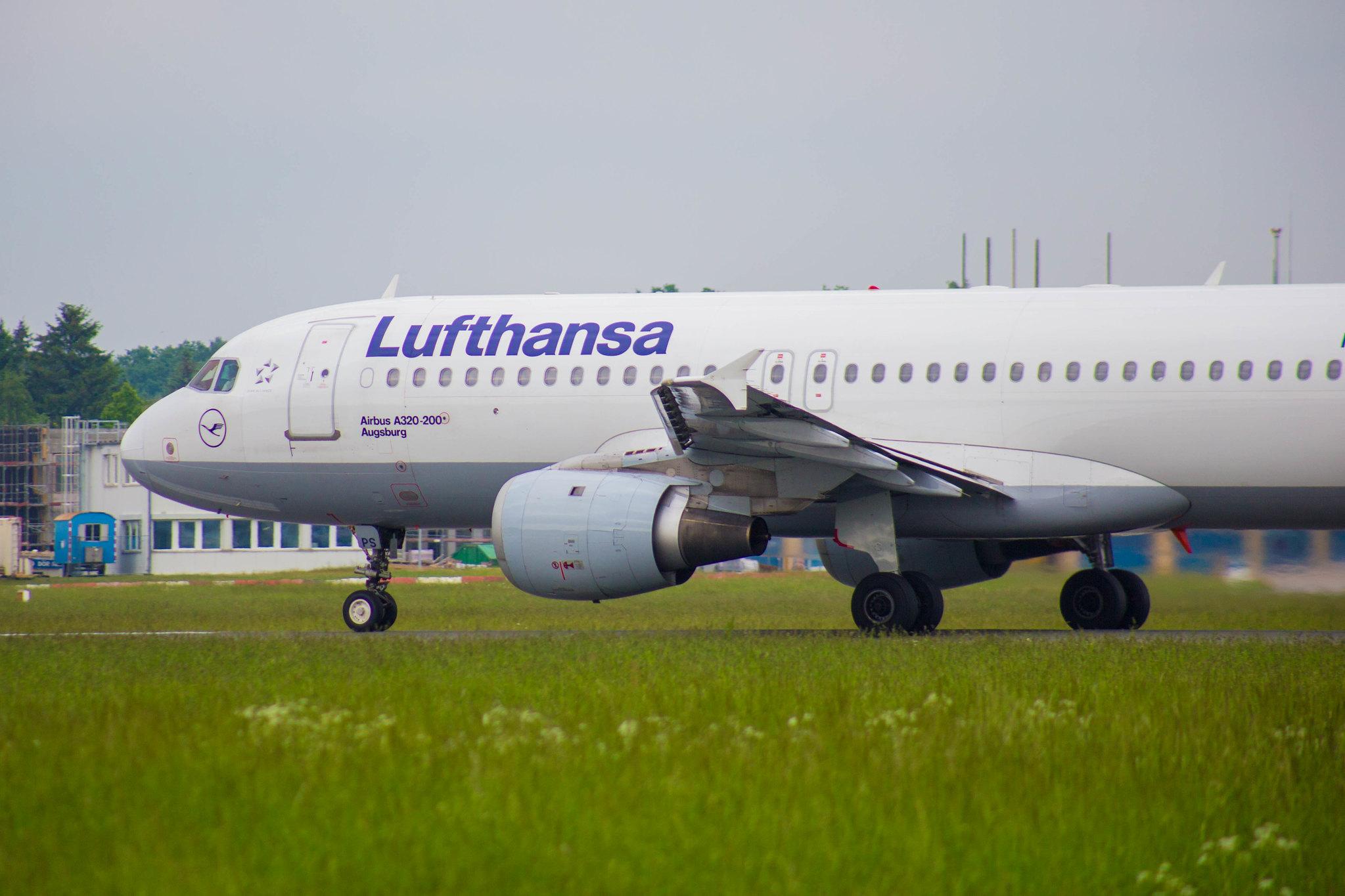 Hamburg Airport: Lufthansa (LH / DLH) |  Airbus A320-211 A320 | D-AIPS | MSN 0116