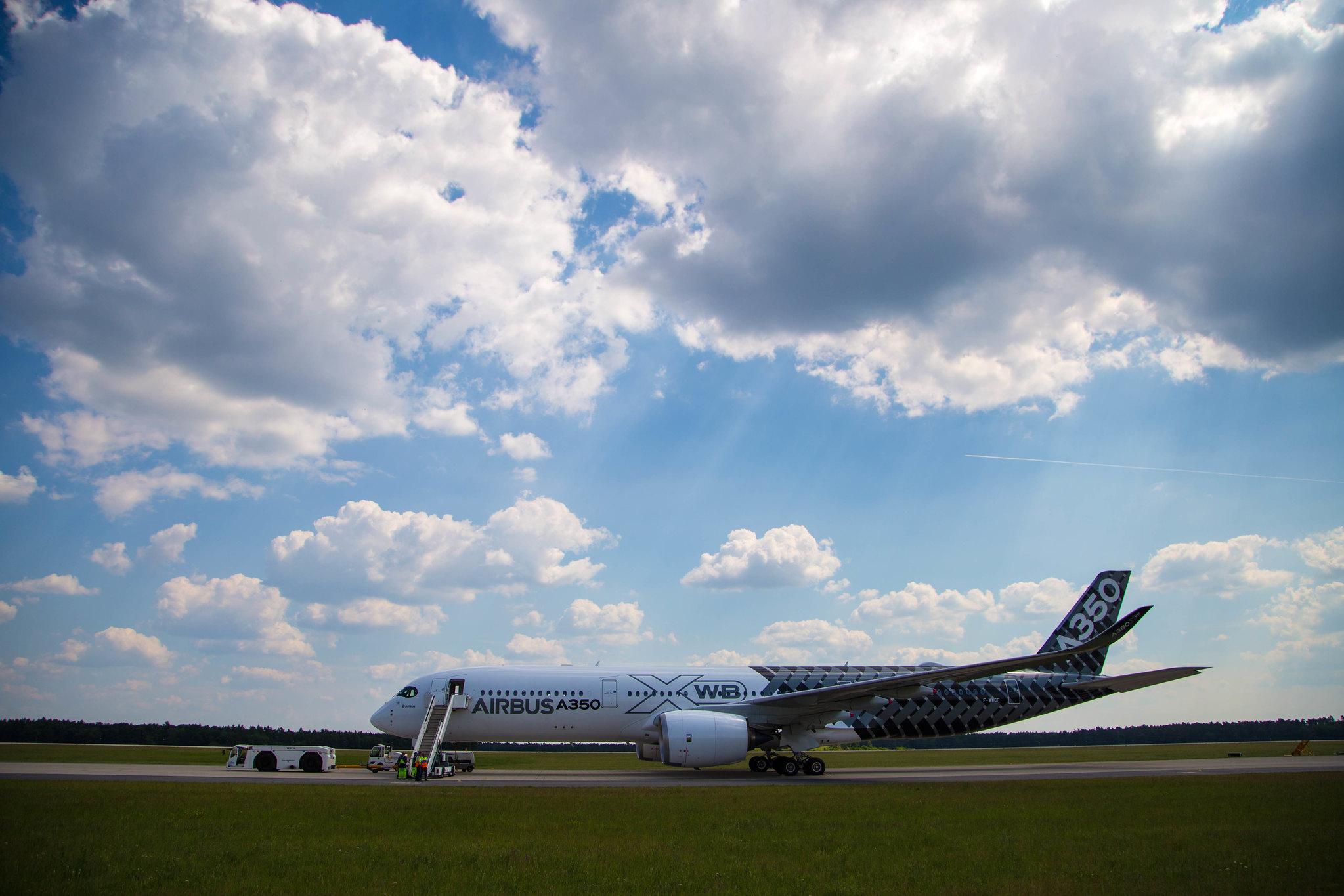 ILA: Airbus (/ AIB) |  Airbus A350-941 A359 | F-WWCF | MSN 002