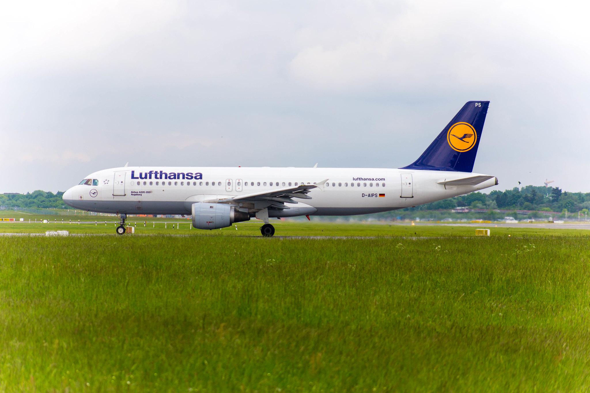 Hamburg Airport: Lufthansa (LH / DLH) |  Airbus A320-211 A320 | D-AIPS | MSN 0116
