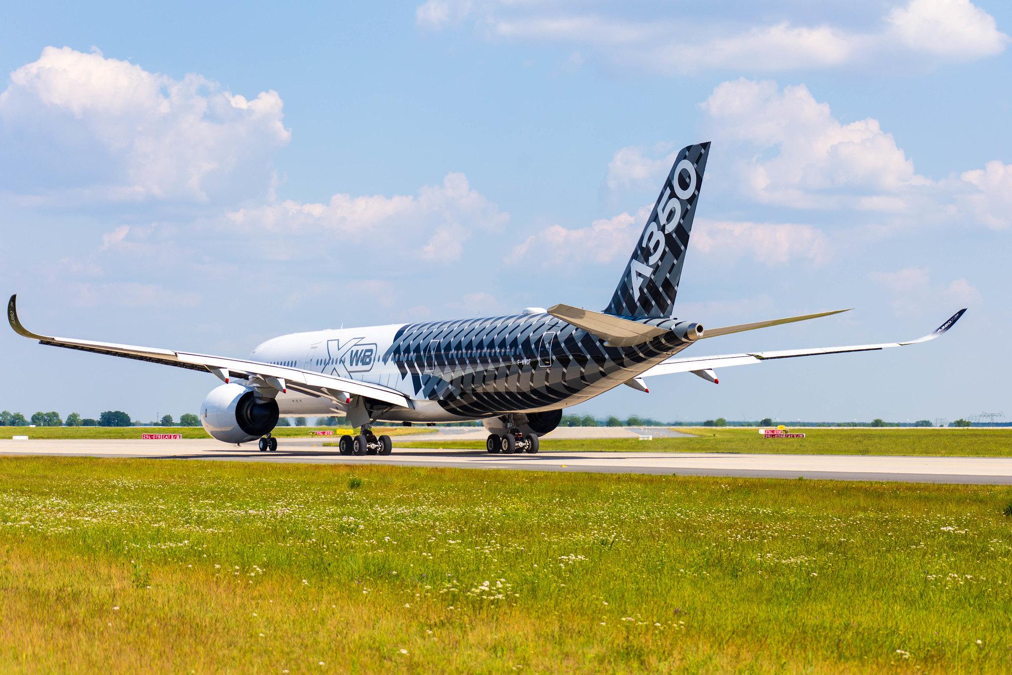 ILA: Airbus (/ AIB) |  Airbus A350-941 A359 | F-WWCF | MSN 002
