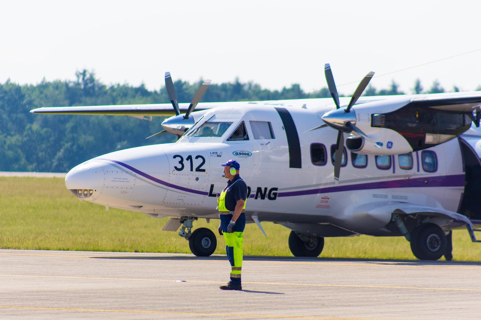 ILA: LET Aircraft Systems |  Let L-410 Turbolet L410 | OK-NGA | MSN 2820