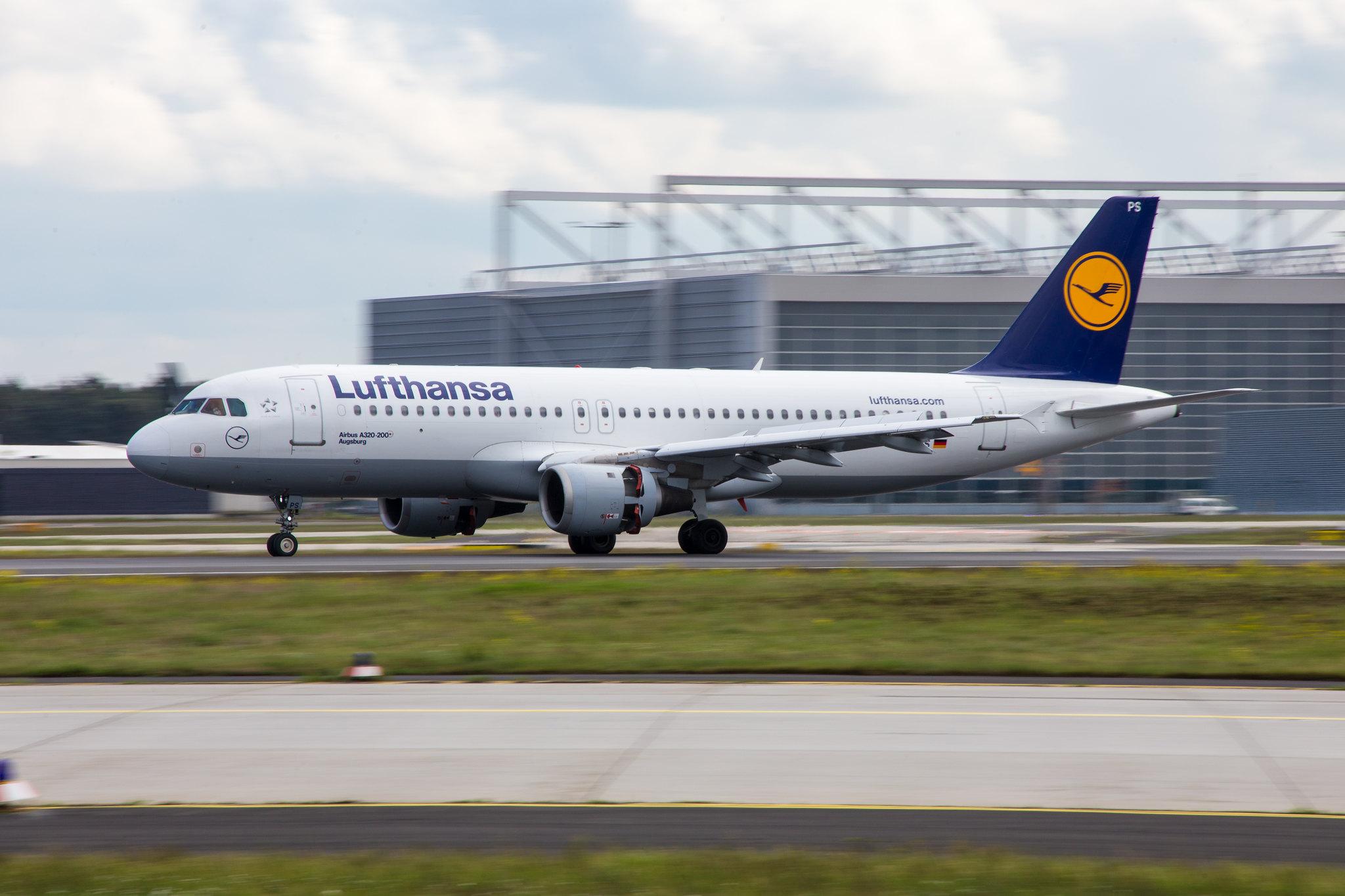 Frankfurt Airport: Lufthansa (LH / DLH) |  Airbus A320-211 A320 | D-AIPS | MSN 0116