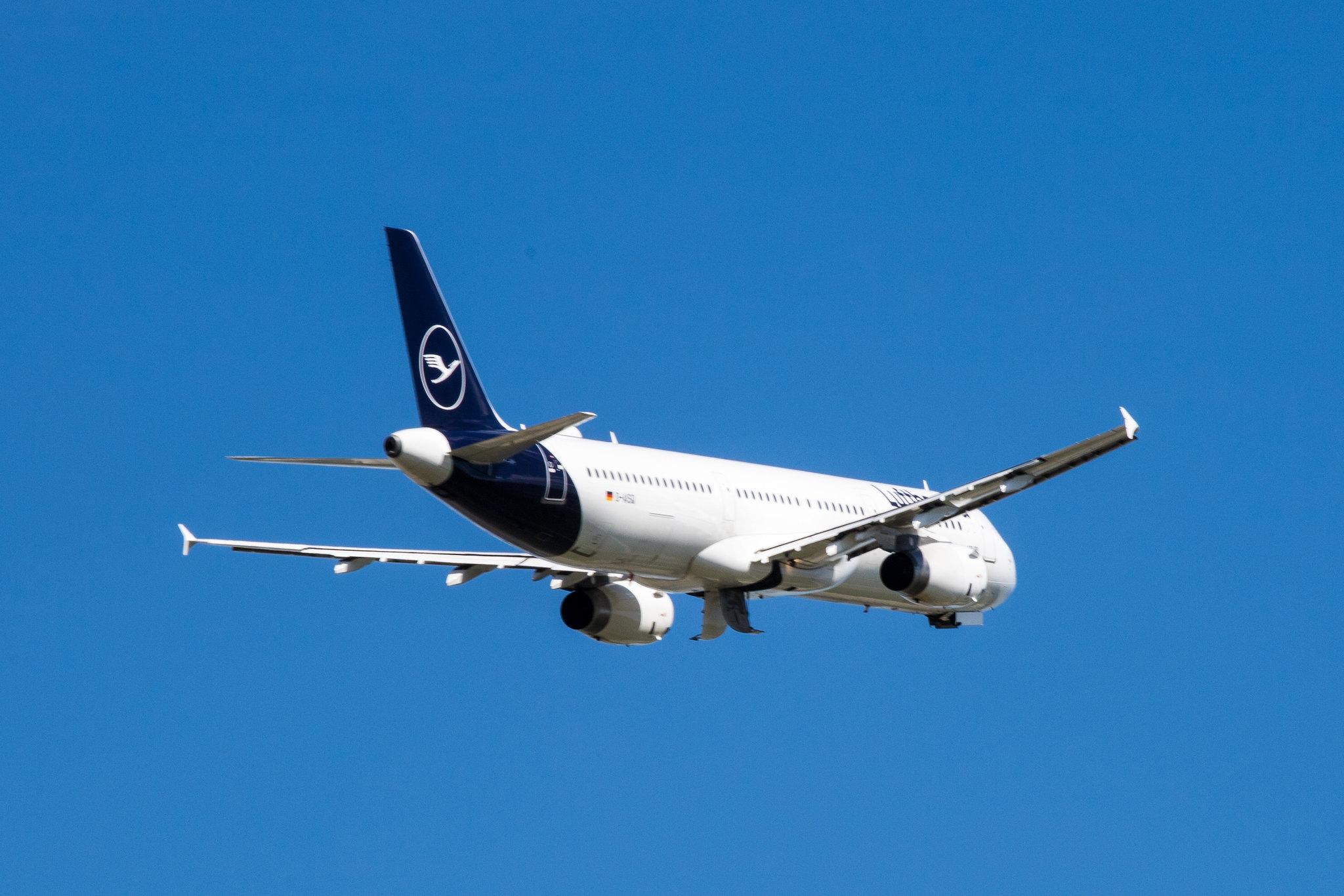 Frankfurt Airport: Lufthansa (LH / DLH) |  Airbus A321-231 A321 | D-AISQ | MSN 3936