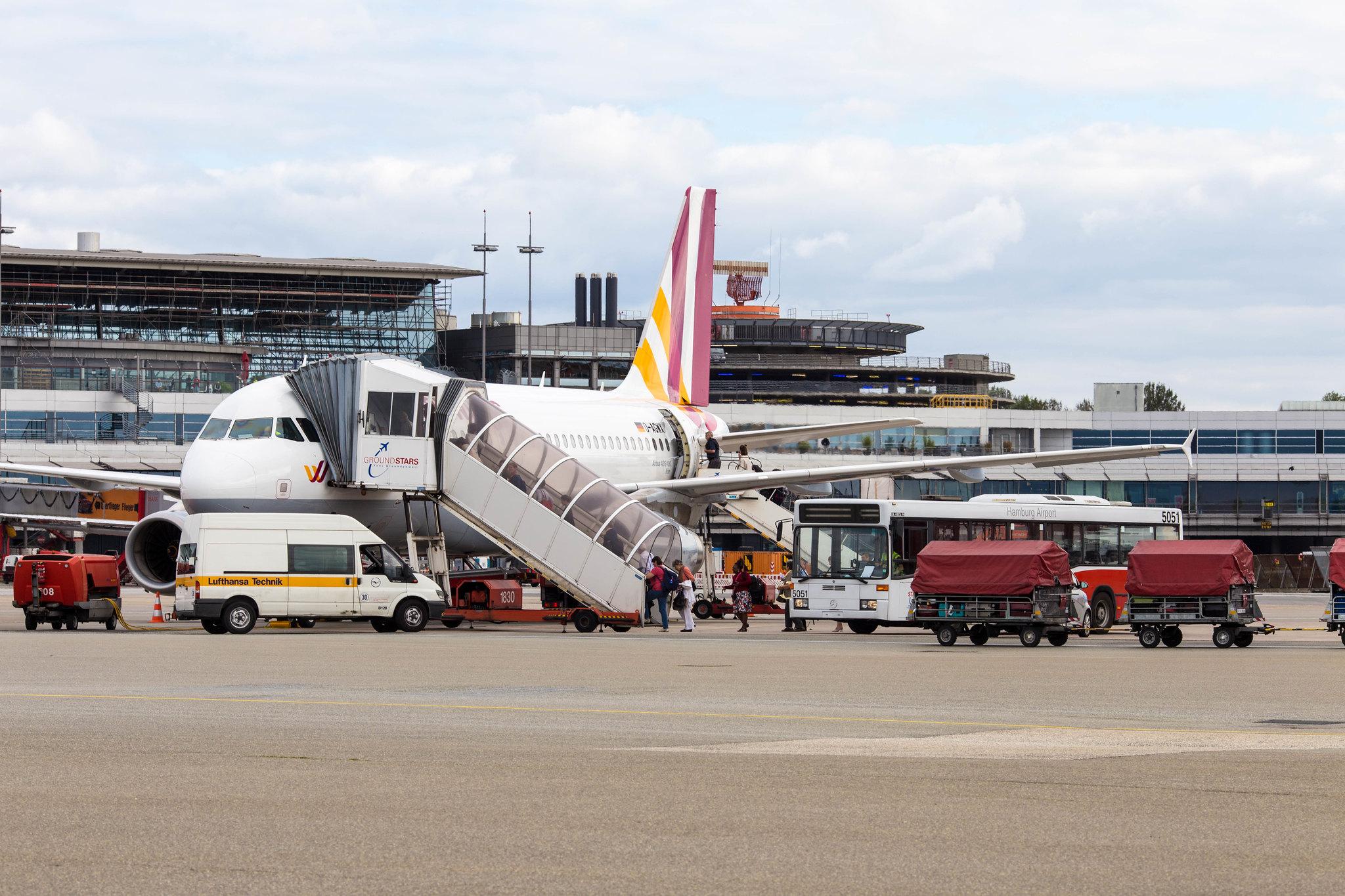 Hamburg Airport: Germanwings (4U / GWI) | Airbus A319-132 A319 | D-AGWX | MSN 5569