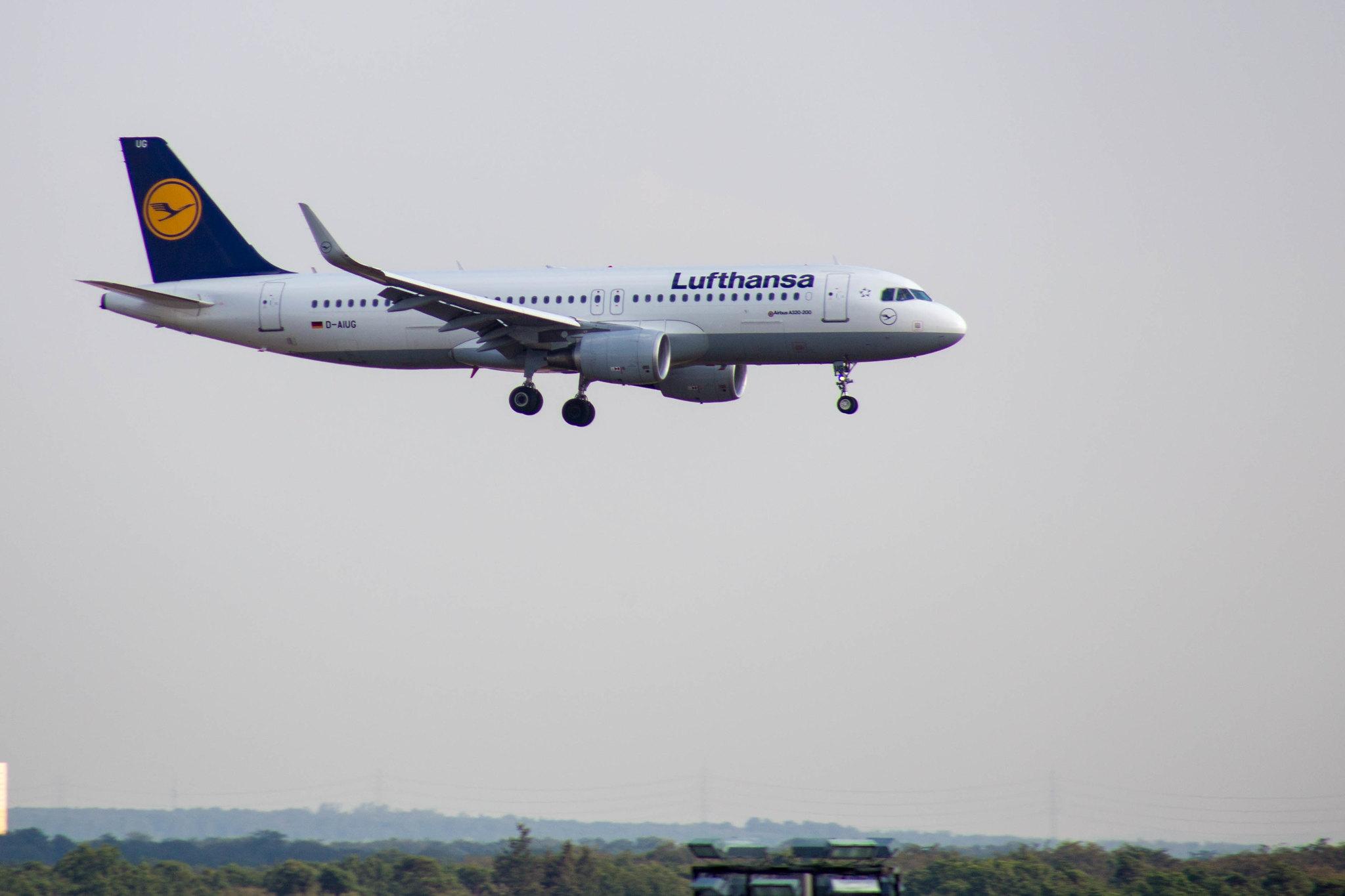 Frankfurt Airport: Lufthansa (LH / DLH) |  Airbus A320-214 A320 | D-AIUG | MSN 6202