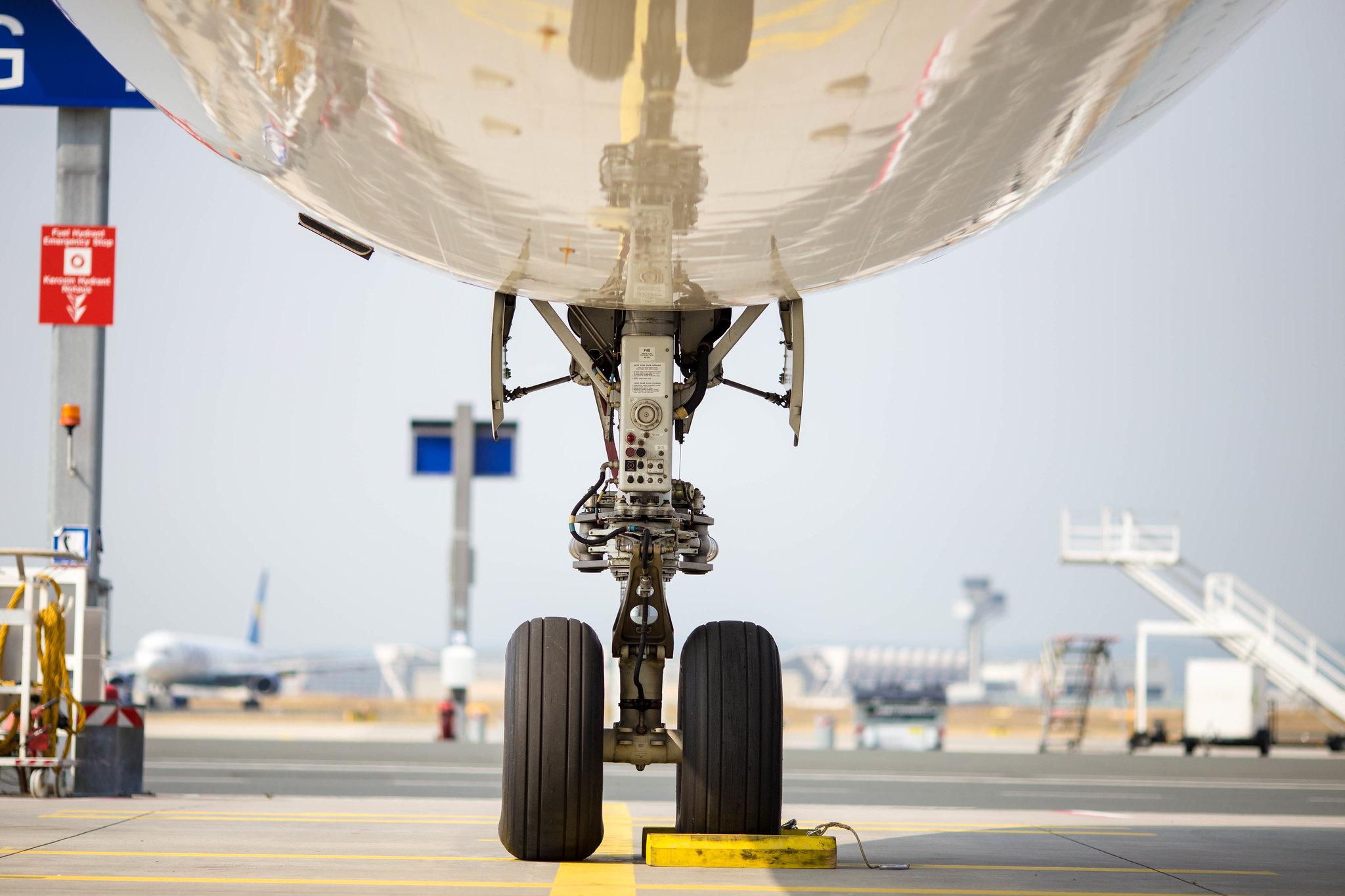 Frankfurt Airport: Ethiopian Airlines (ET / ETH) |  Boeing 777-260(LR) B77L | ET-ANQ | MSN 40773 | Fahrwerk