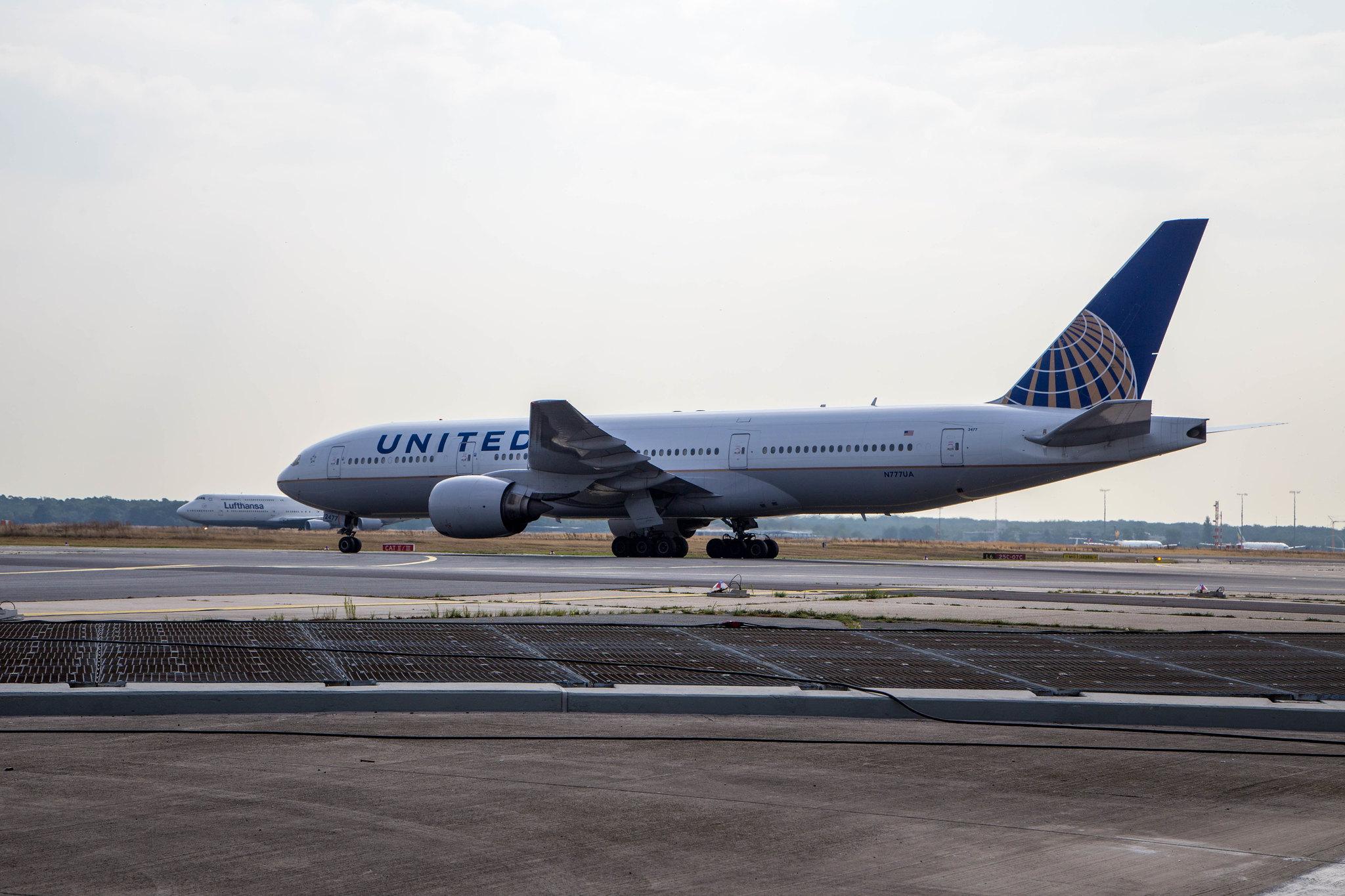 Frankfurt Airport: United Airlines (UA / UAL) |  Boeing 777-222 B772 | N777UA | MSN 26916