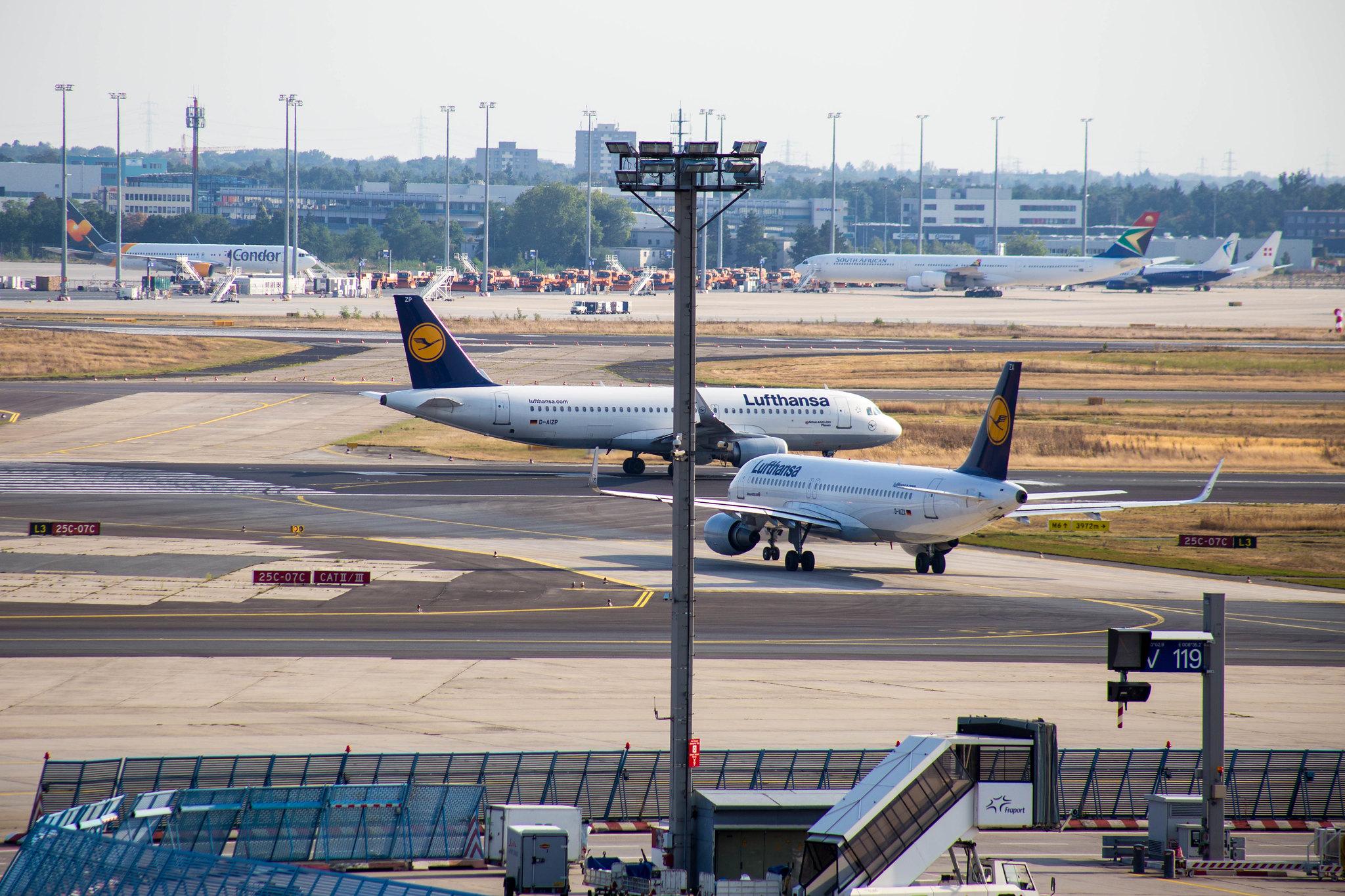 Frankfurt Airport: Lufthansa (LH / DLH) | Airbus A320-214 A320 | D-AIZP | MSN 5487