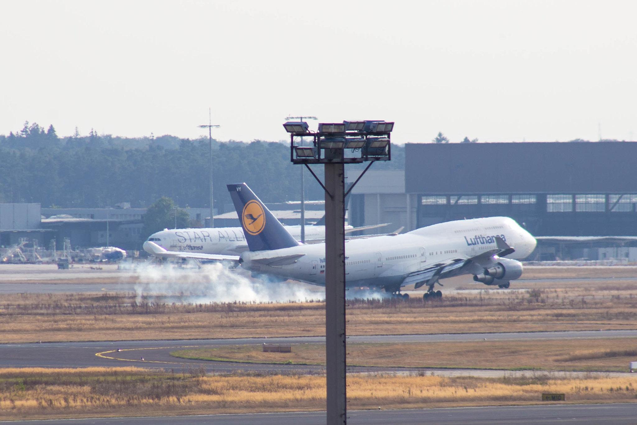 Frankfurt Airport: Lufthansa (LH / DLH) |  Boeing 747-430 B744 | D-ABVY | MSN 29869