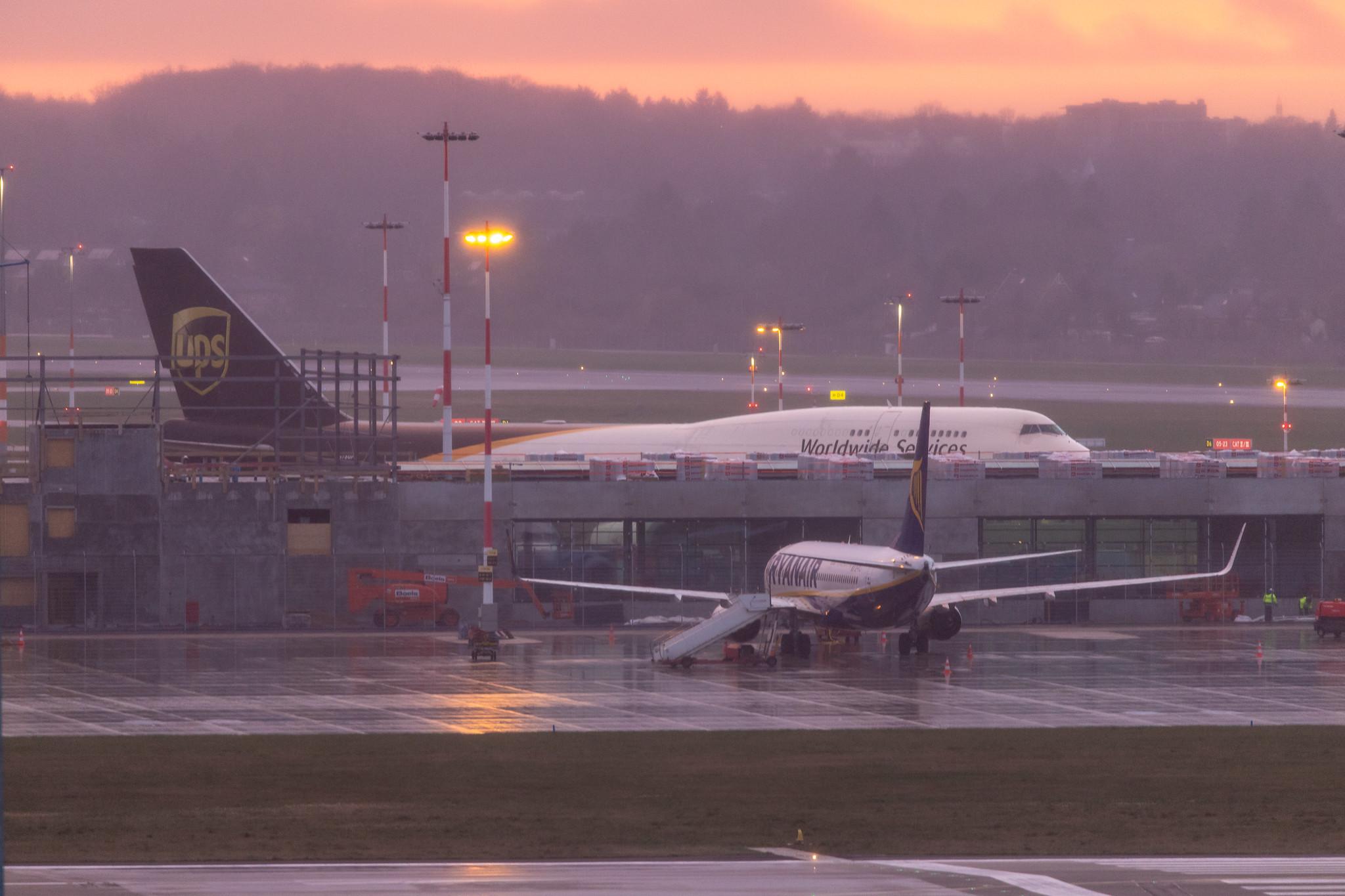 Hamburg Airport: UPS (5X / UPS) | Operator: UPS Airlines |  Boeing 747-45E(BCF) B744 | N578UP | MSN 27154