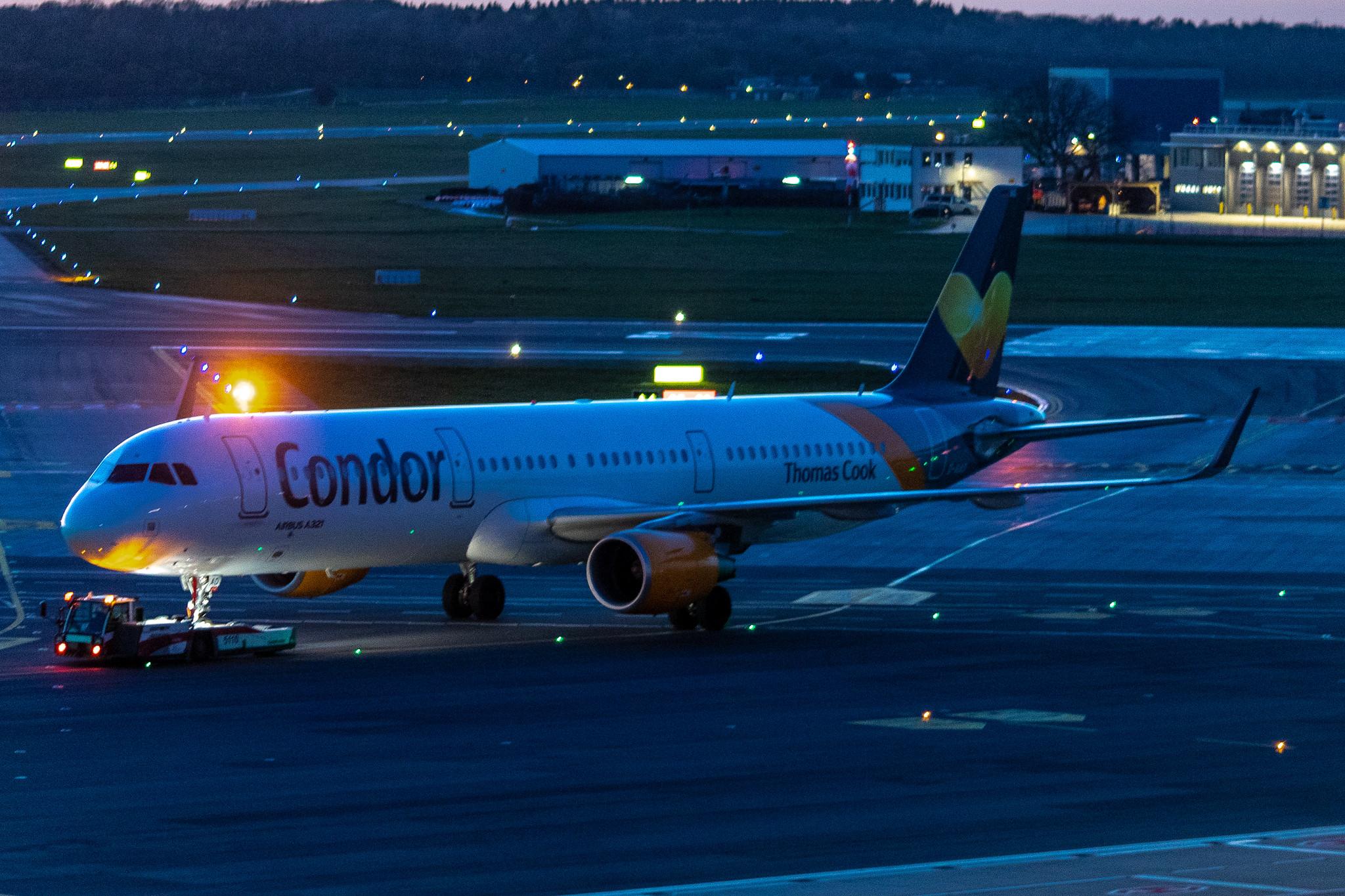 Hamburg Airport: Condor (DE / CFG) |  Airbus A321-211 A321 | D-AIAD | MSN 6053