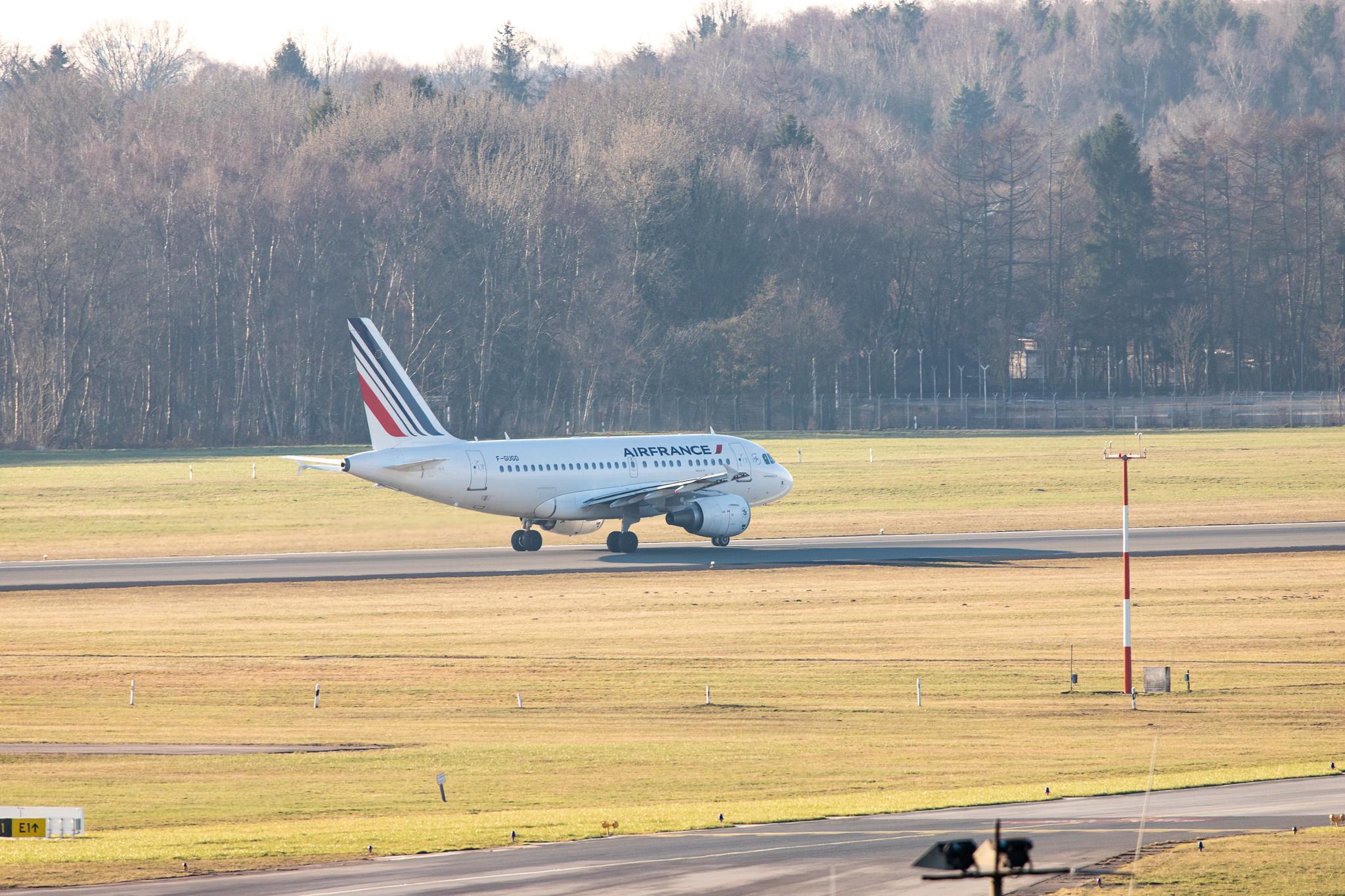 Hamburg Airport: Air France (AF / AFR) |  Airbus A318-111 A318 | F-GUGD | MSN 2081