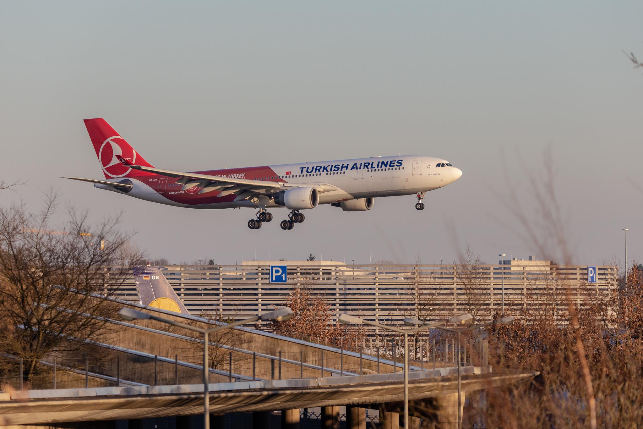 Hamburg Airport: Turkish Airlines (TK / THY) |  Livery: Invest in Turkey Livery |  Airbus A330-223 A332 | TC-JIZ | MSN 1118