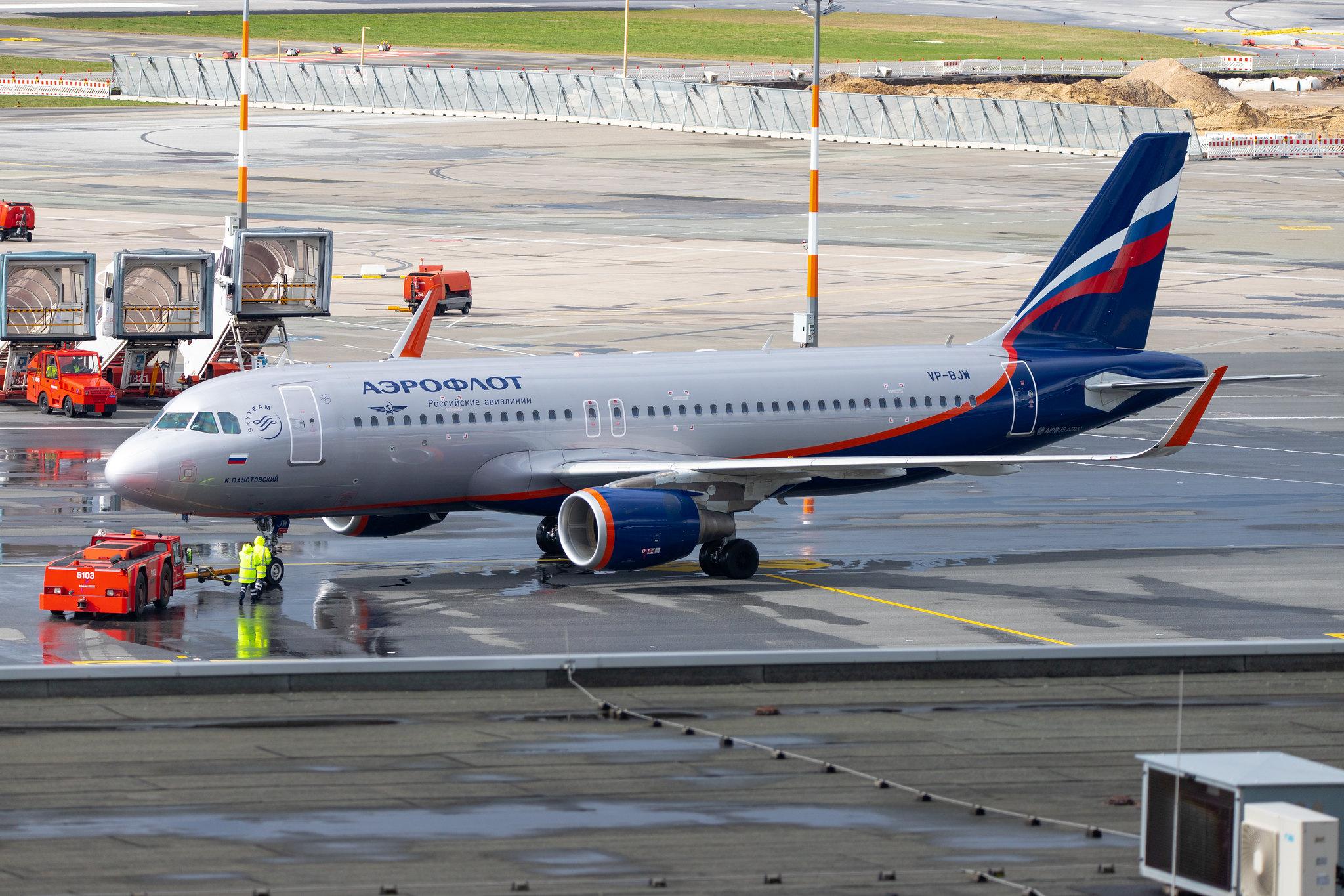 Hamburg Airport: Aeroflot (SU / AFL) |  Airbus A320-214 A320 | VP-BJW | MSN 6954