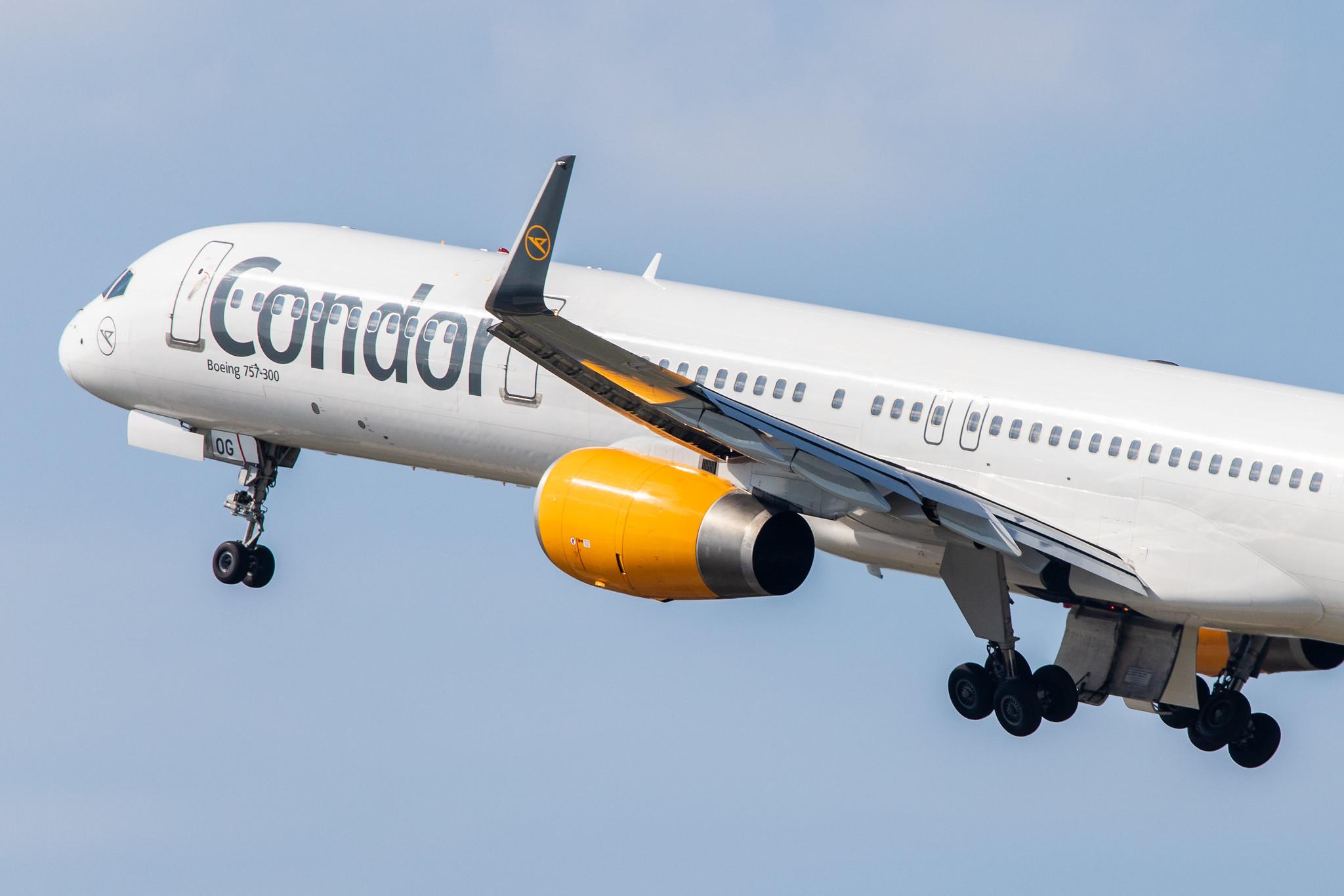 Düsseldorf Airport: Condor (DE / CFG) |  Boeing 757-330 B753 | D-ABOG | MSN 29014