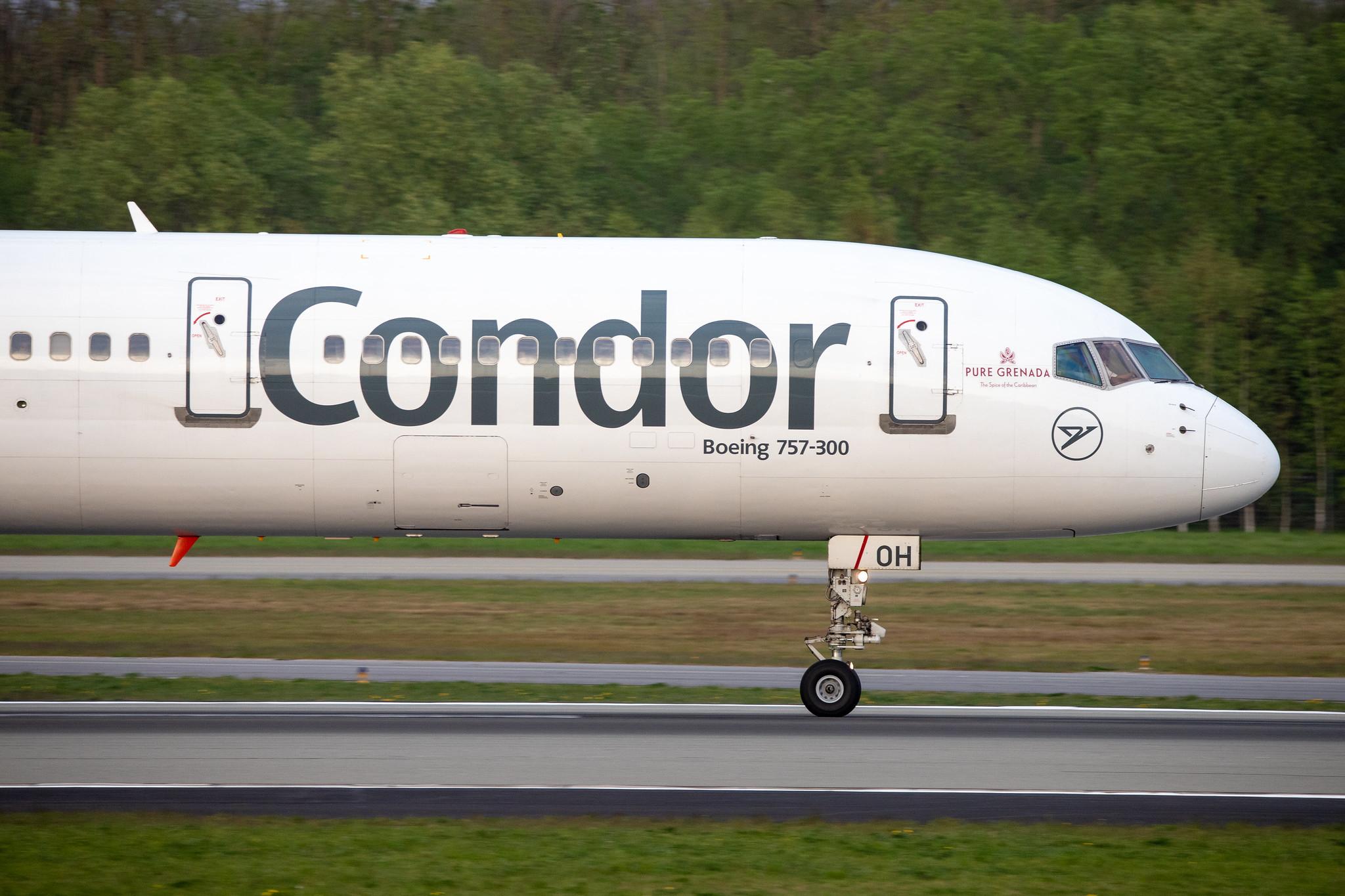 Hamburg Airport: Condor (DE / CFG) |  Boeing 757-330 B753 | D-ABOH | MSN 30030