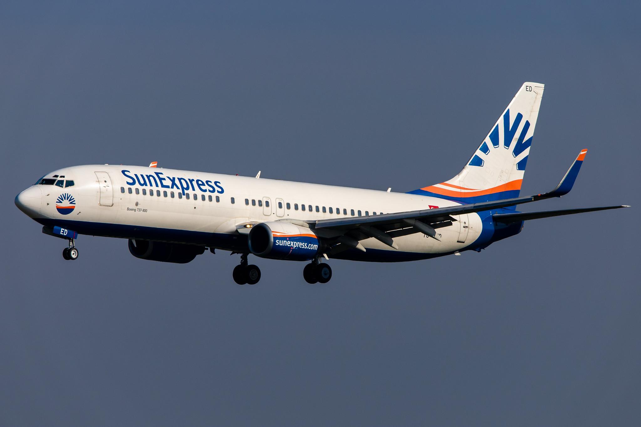 Hamburg Airport: SunExpress (XQ / SXS) |  Boeing 737-86N B738 | TC-SED | MSN 32672