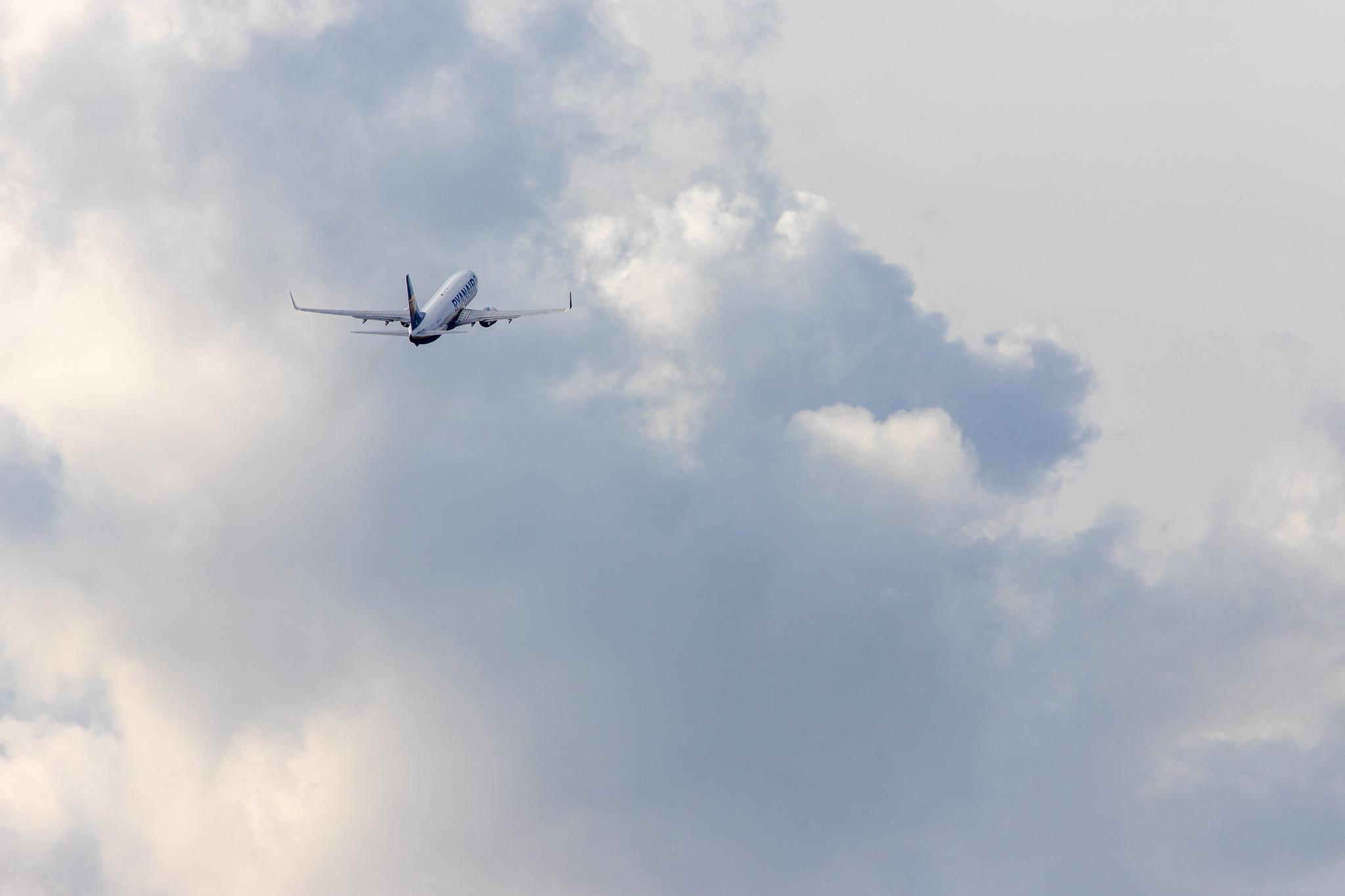 Hamburg Airport: Ryanair (FR / RYR) |  Boeing 737-8AS B738 | EI-DPH | MSN 33624