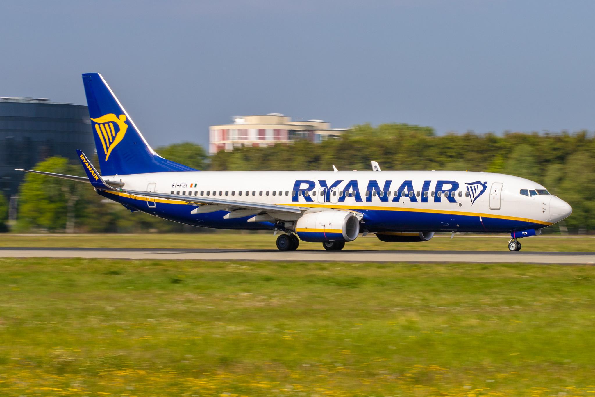 Hamburg Airport: Ryanair (FR / RYR) |  Boeing 737-8AS B738 | EI-FZI | MSN 44782