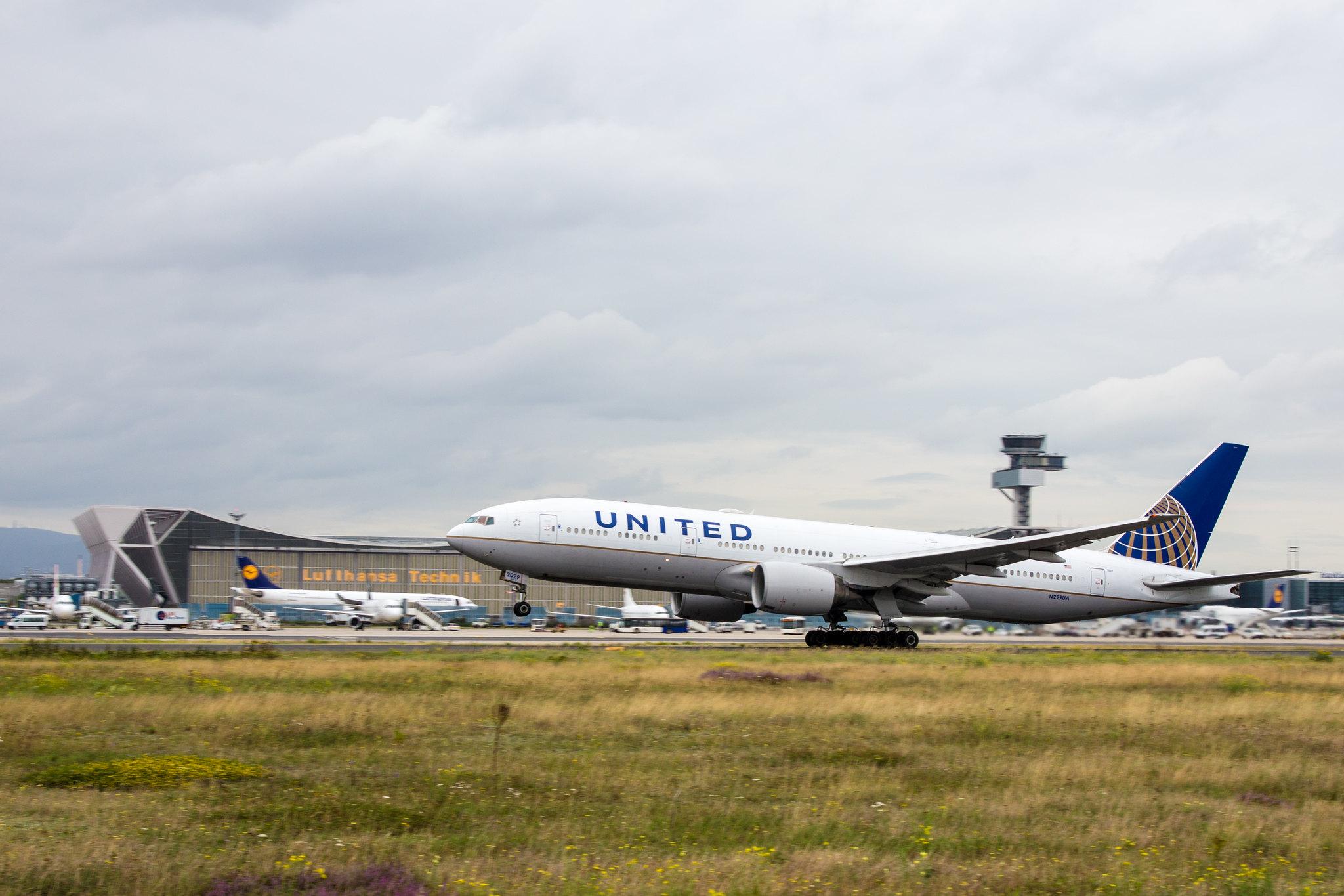 Frankfurt Airport: United Airlines (UA / UAL) |  Boeing 777-222(ER) B772 | N229UA | MSN 30557