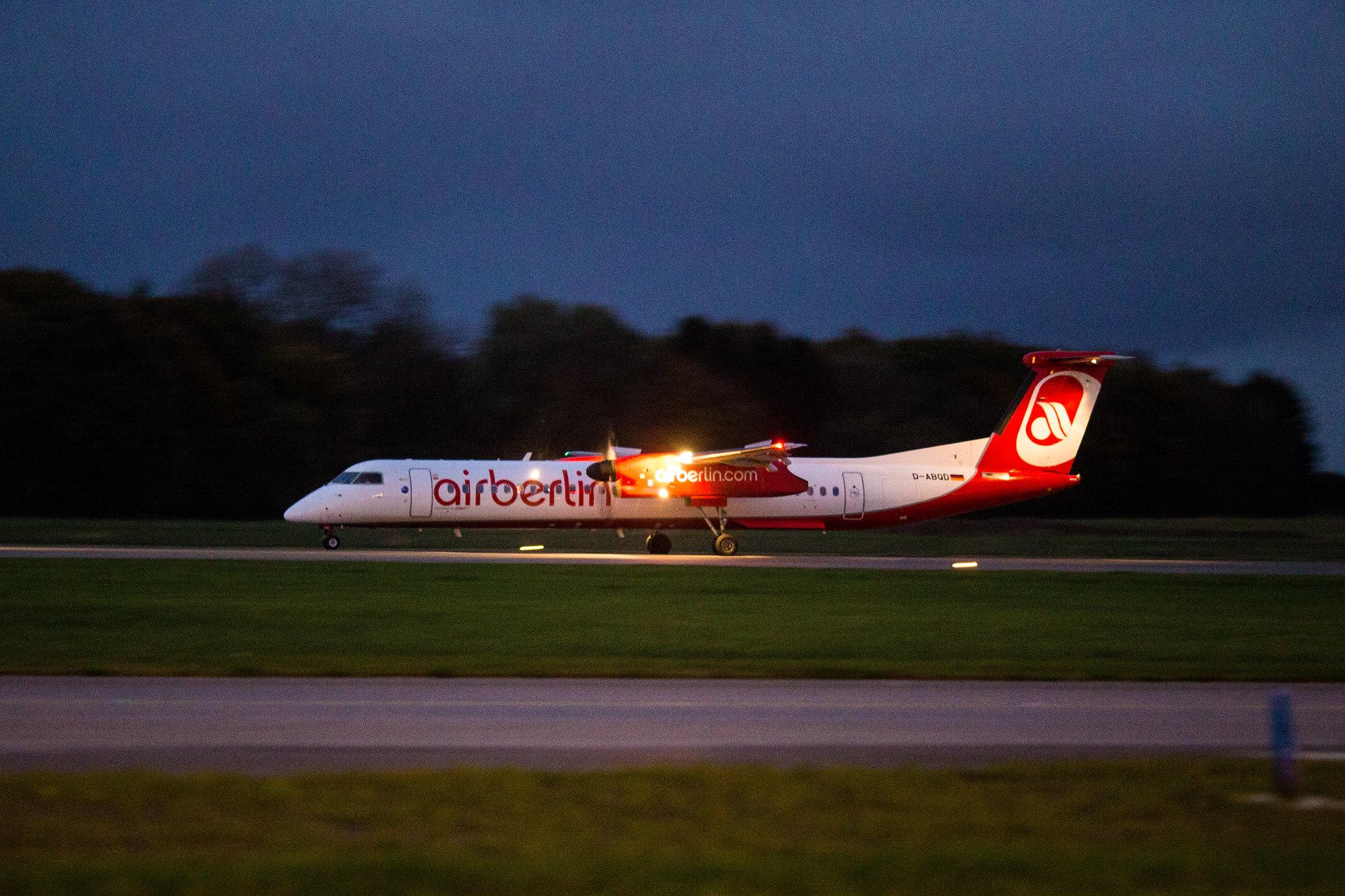 Hamburg Airport: Air Berlin | Operator: Luftfahrtgesellschaft Walter |  De Havilland Canada Dash 8-400 DH8D | D-ABQD | MSN 4234 | Eine Ära geht zu Ende: die letzte Airberlin Maschine vom Hamburg Airport (AB6757)