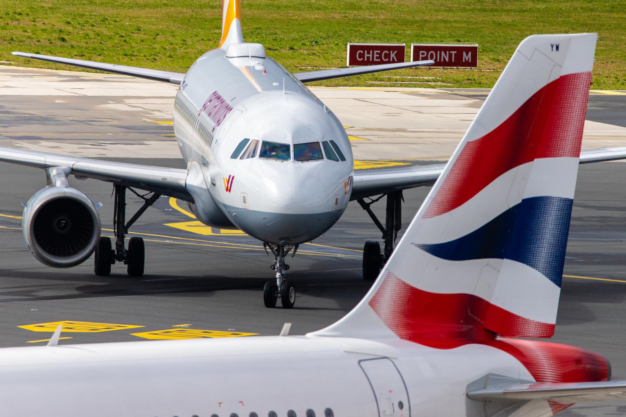 Hamburg Airport: Eurowings (EW / EWG) | Operator: Germanwings |  Airbus A319-112 A319 | D-AKNT | MSN 2607