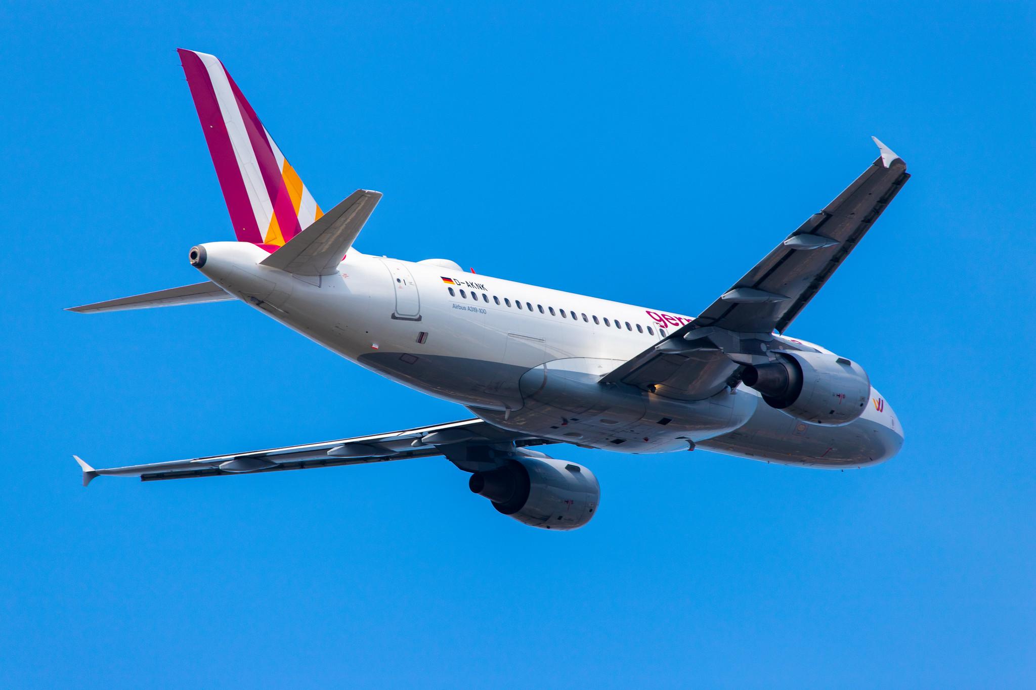 Hamburg Airport: Eurowings (EW / EWG) | Operator: Germanwings |  Airbus A319-112 A319 | D-AKNK | MSN 1077