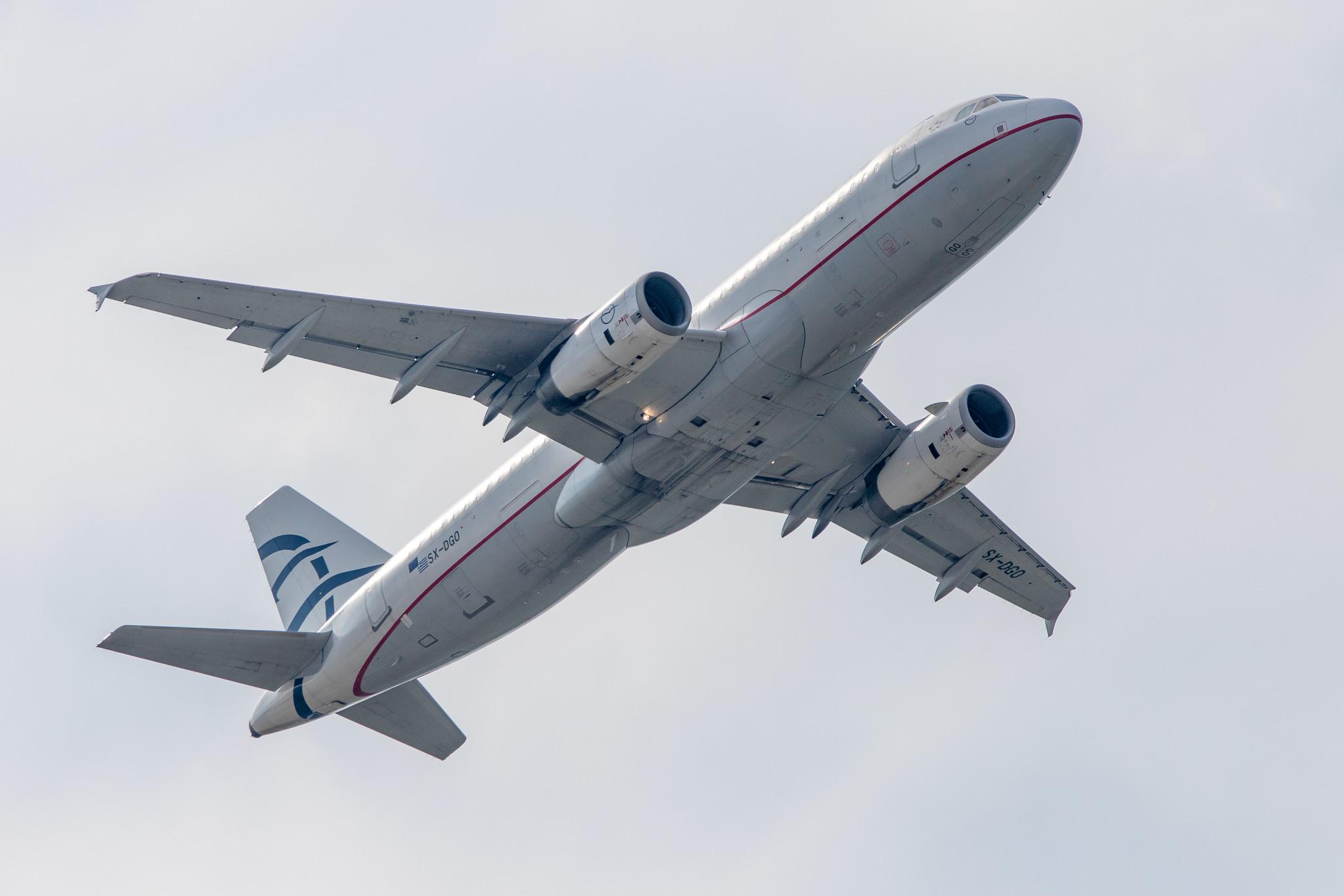 Hamburg Airport: Aegean Airlines (A3 / AEE) |  Airbus A320-232 A320 | SX-DGO | MSN 3519