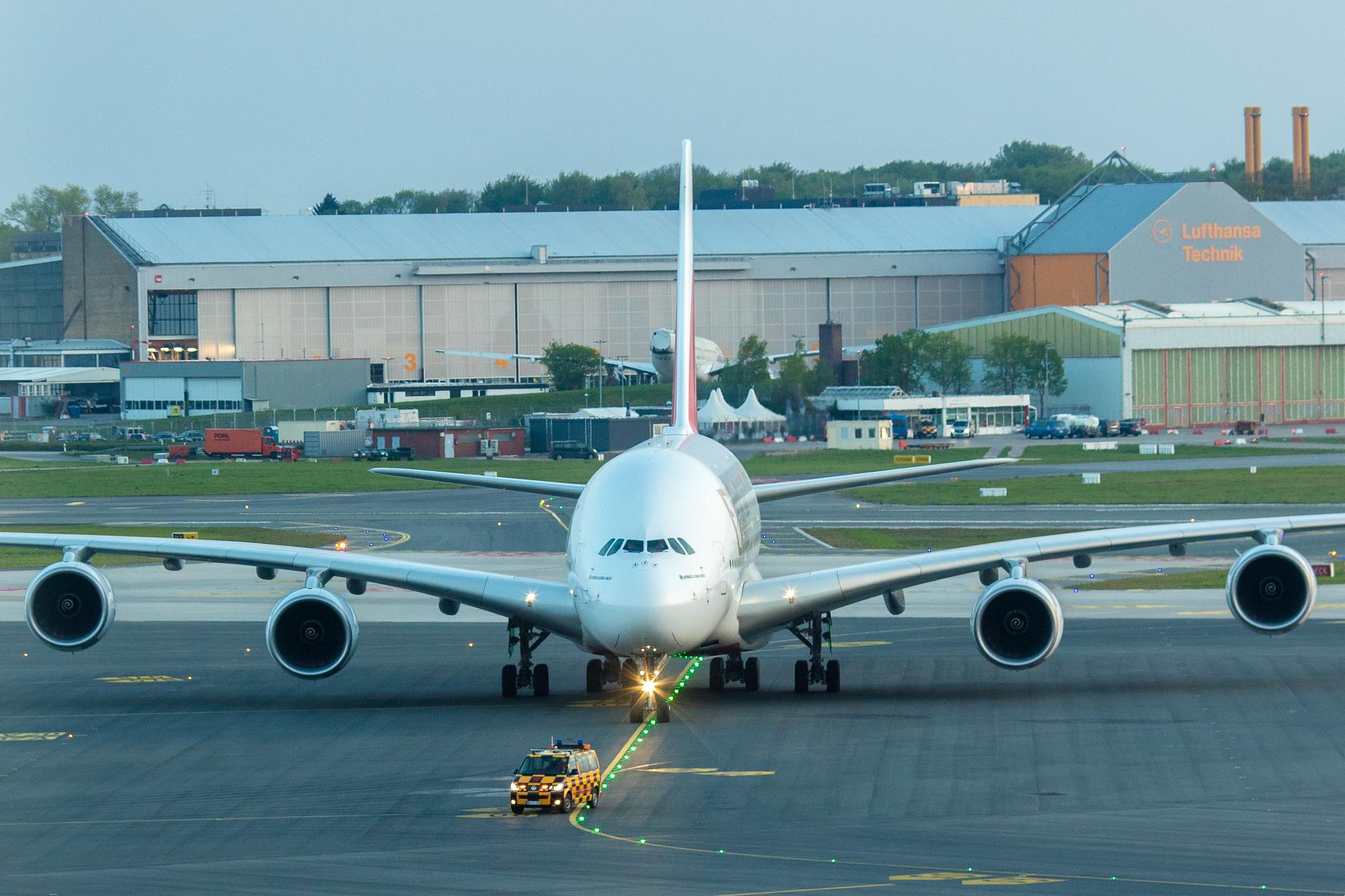 Hamburg Airport: Emirates (EK / UAE) |  Airbus A380-842 A388 | A6-EUM | MSN 225