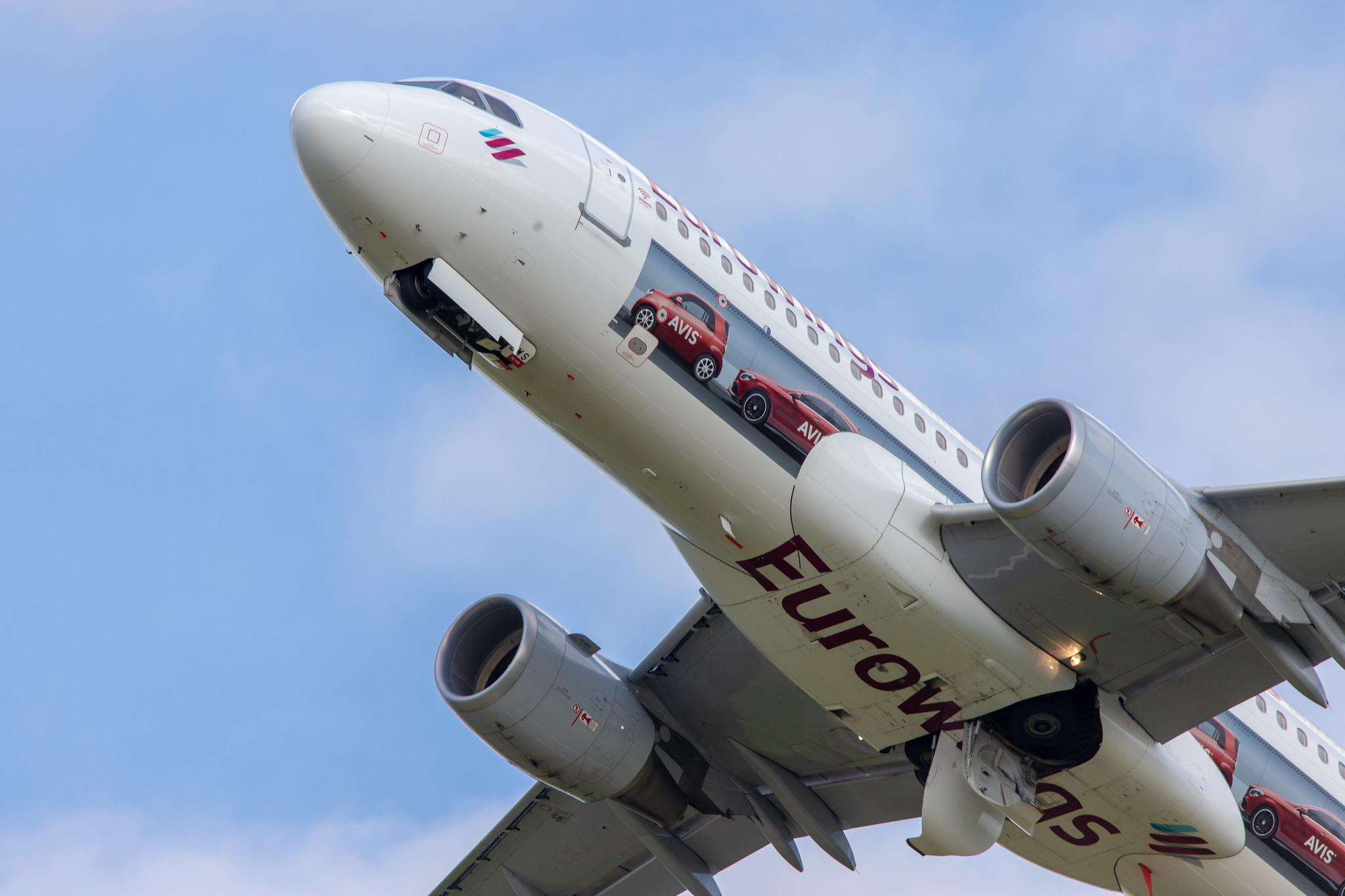 Hamburg Airport: Eurowings (EW / EWG) | Livery: AVIS Livery | Airbus A320-214 A320 | D-AEWS | MSN 7439
