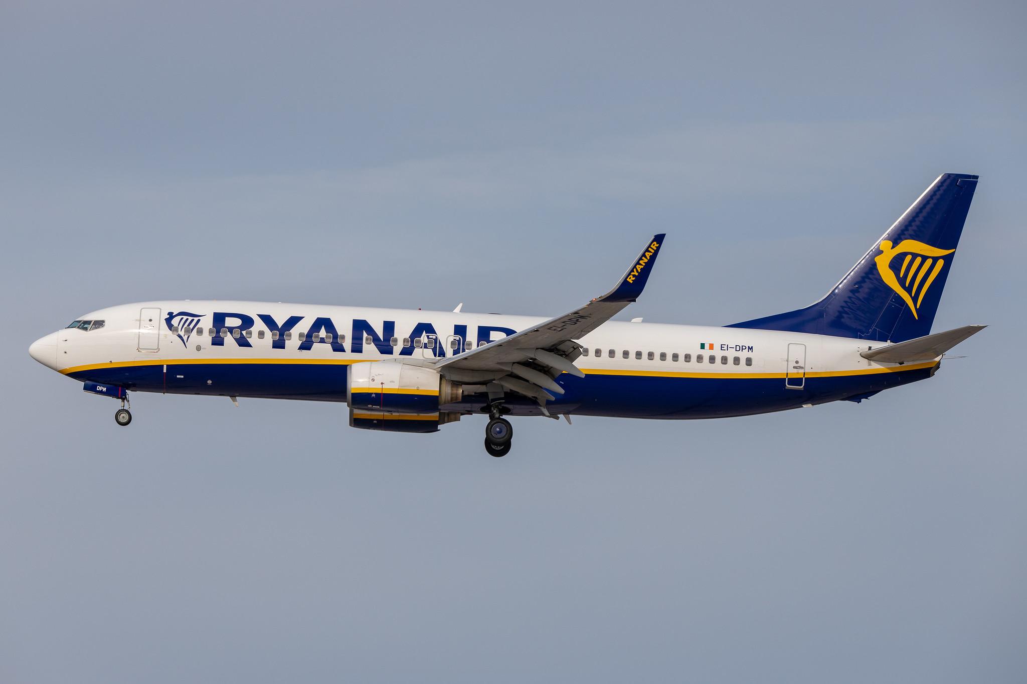 Hamburg Airport: Ryanair (FR / RYR) |  Boeing 737-8AS B738 | EI-DPM | MSN 33640