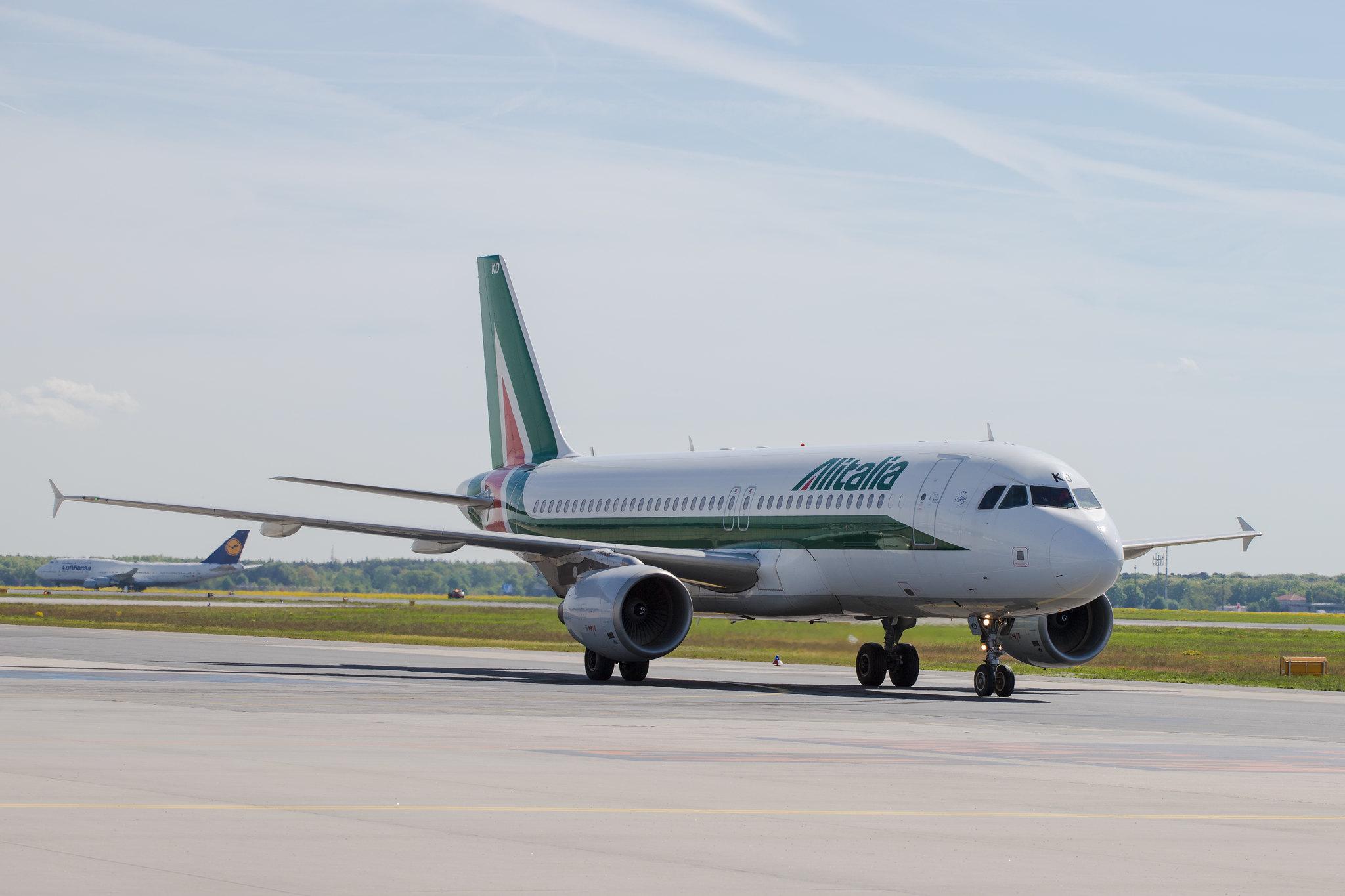 Frankfurt Airport: Alitalia (AZ / AZA) |  Airbus A320-214 A320 | I-BIKD | MSN 1457