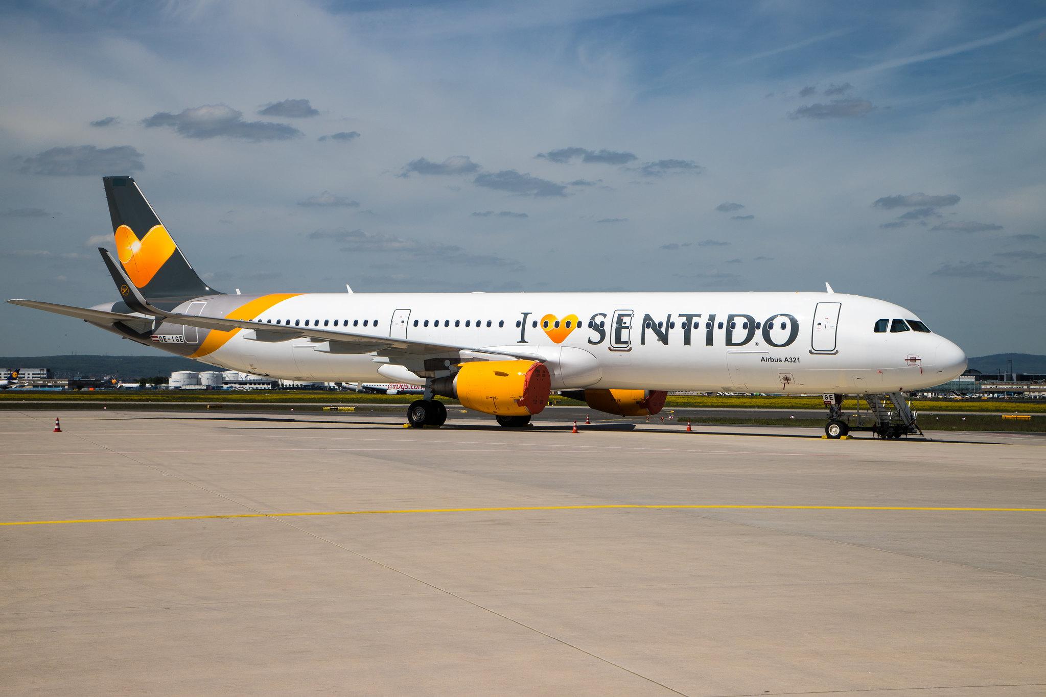Frankfurt Airport: Condor (DE / CFG) | Operator: Thomas Cook Aviation |  Livery: 