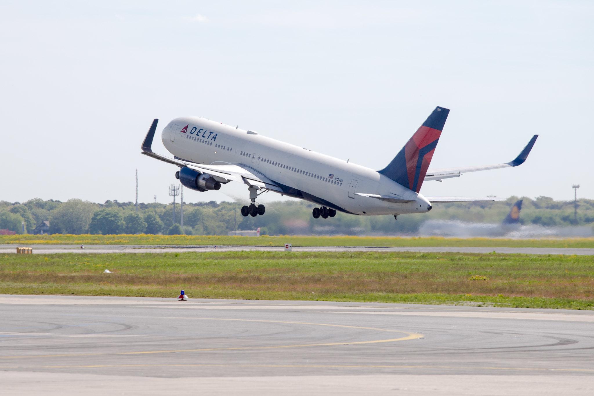 Frankfurt Airport: Delta Air Lines (DL / DAL) |  Boeing 767-332(ER) B763 | N1200K | MSN 28457