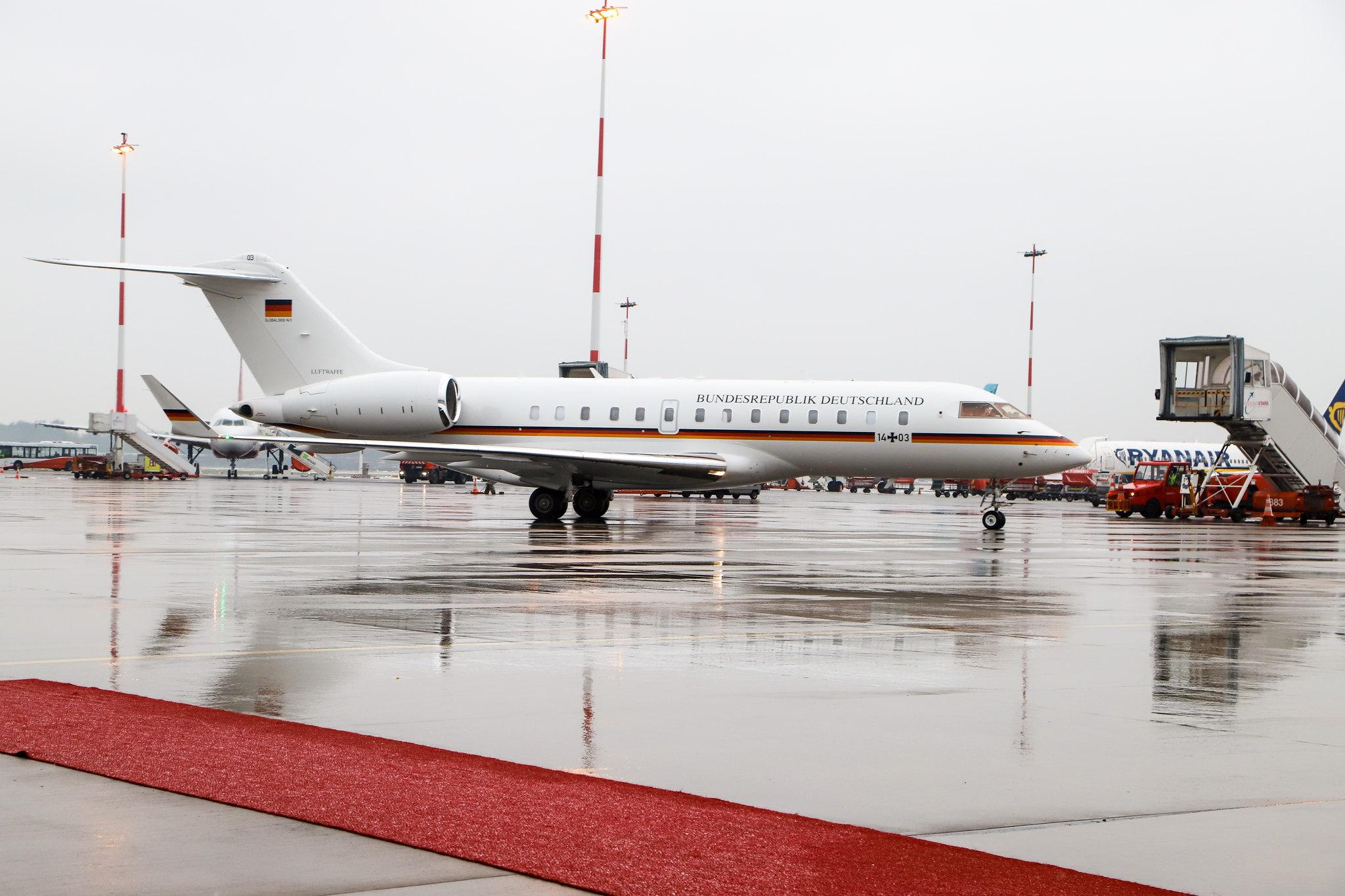 Hamburg Airport: German Air Force (/ GAF) | Bombardier BD-700-1A11 Global 5000 GLEX | 14+03 | MSN 9411