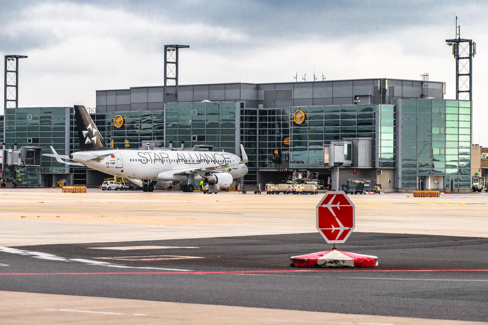Frankfurt Airport: TAP Air Portugal (TP / TAP) | Livery: Star Alliance Livery | Airbus A320-214 A320 | CS-TNP | MSN 2178