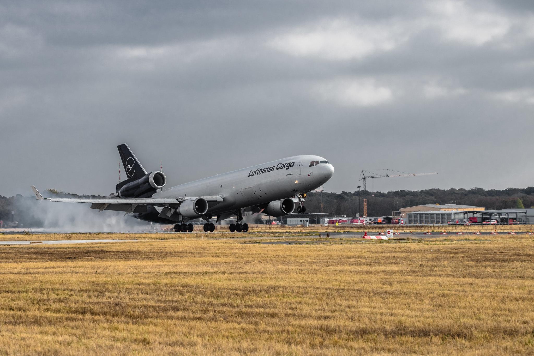 Frankfurt Airport: Lufthansa Cargo (/ GEC) |  McDonnell Douglas MD-11F MD11 | D-ALCB | MSN 48782