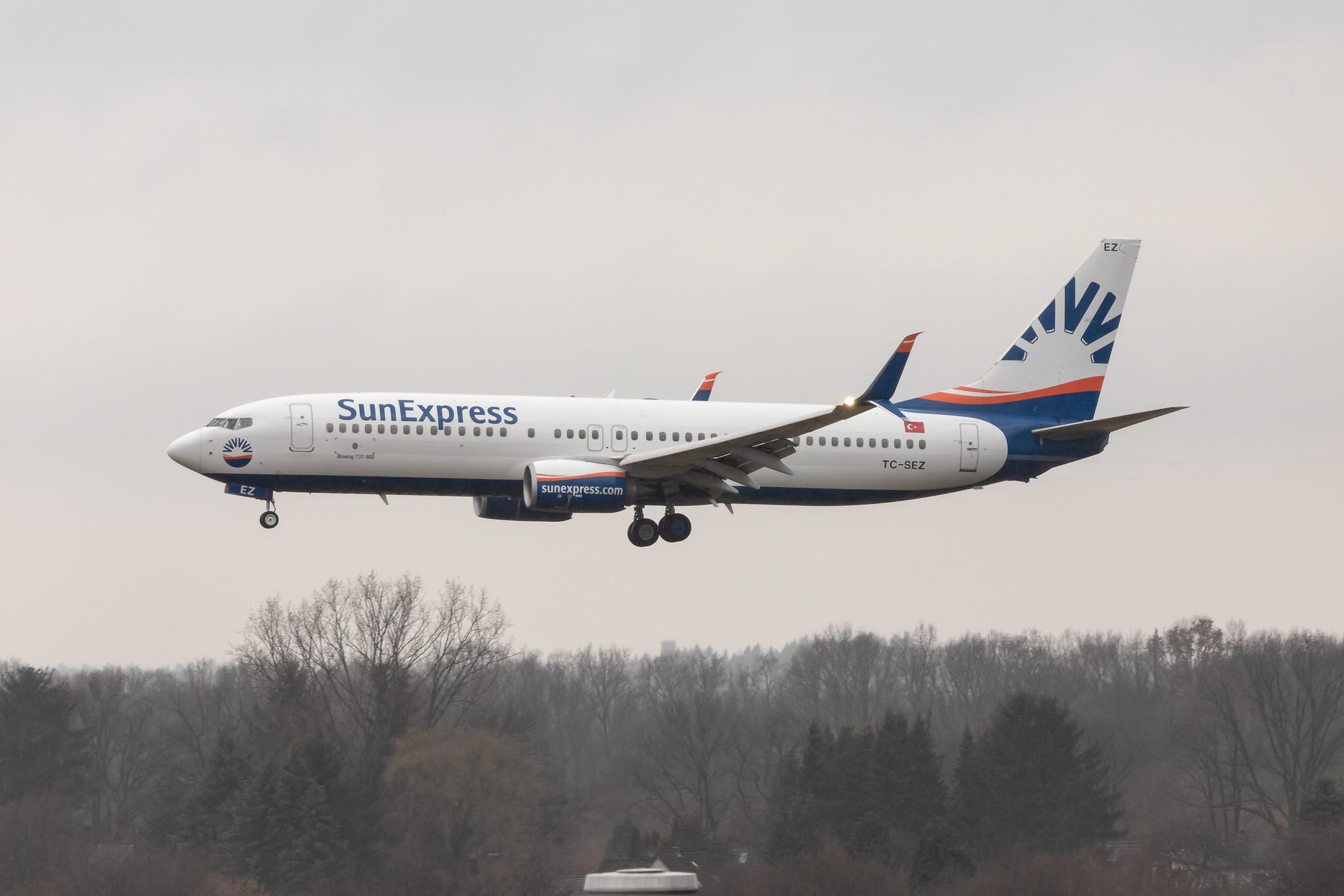 Hamburg Airport: SunExpress (XQ / SXS) |  Boeing 737-8HC B738 | TC-SEZ | MSN 61183