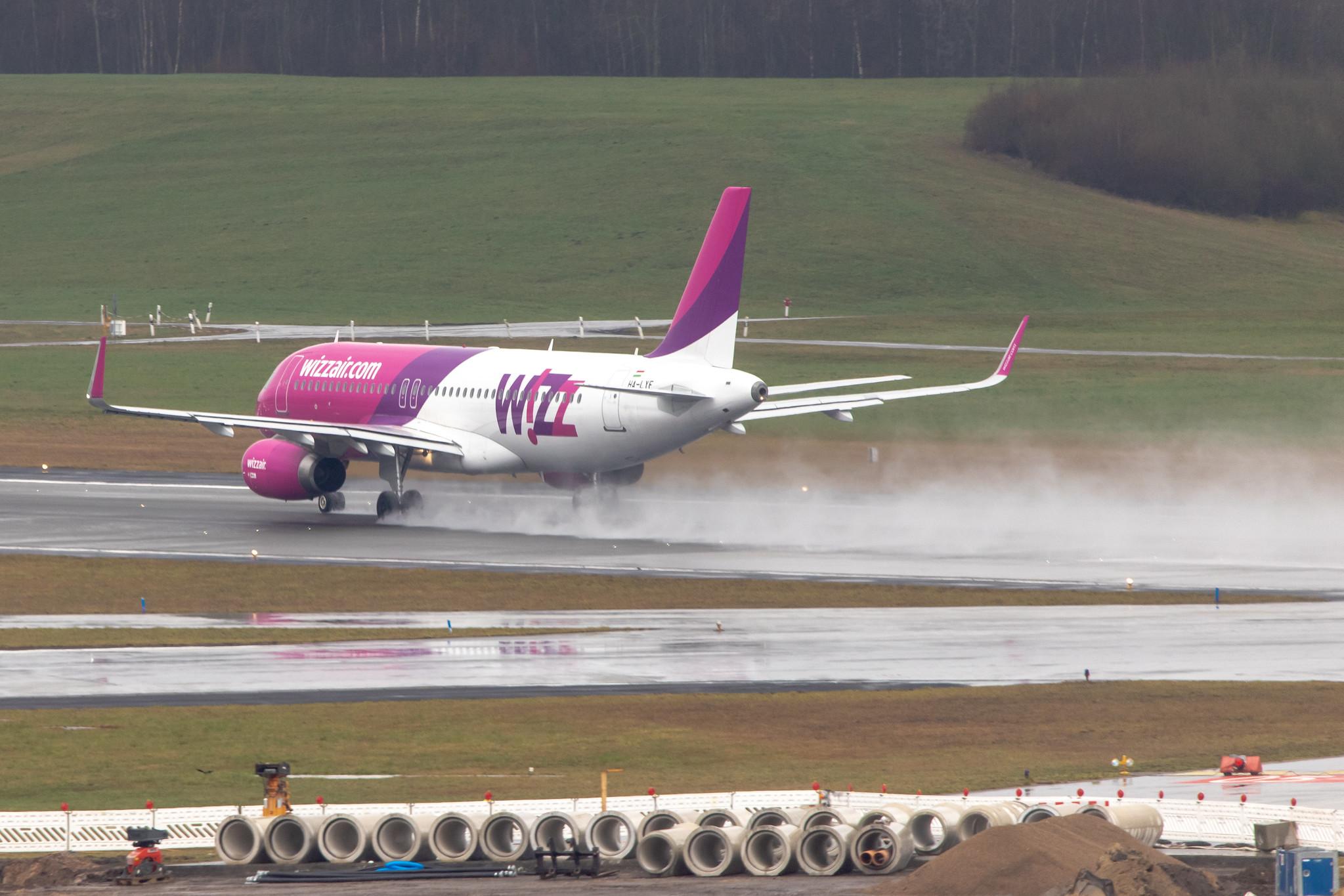 Hamburg Airport: Wizz Air (W6 / WZZ) |  Airbus A320-232 A320 | HA-LYF | MSN 6195