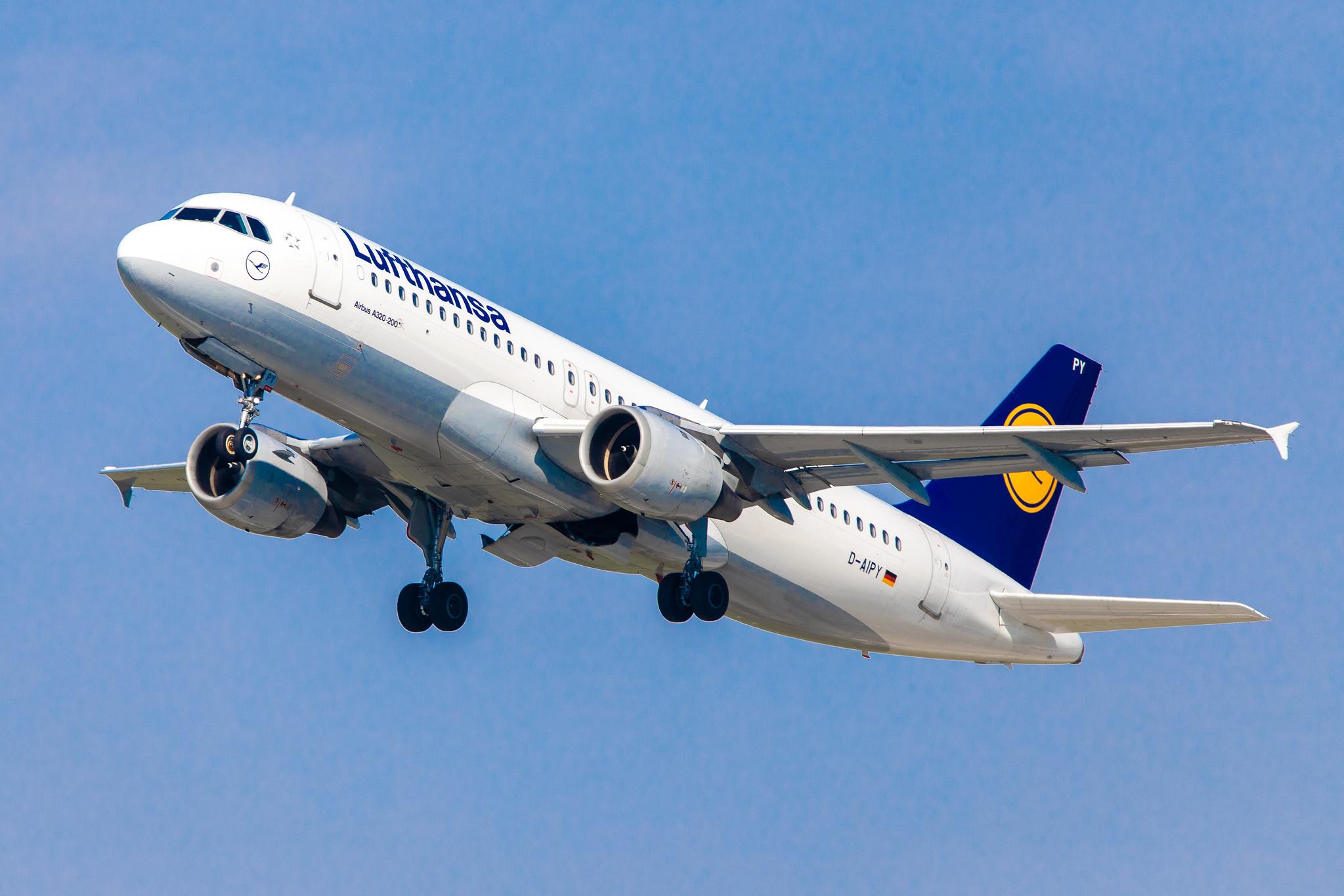 Düsseldorf Airport: Lufthansa (LH / DLH) |  Airbus A320-211 A320 | D-AIPY | MSN 0161